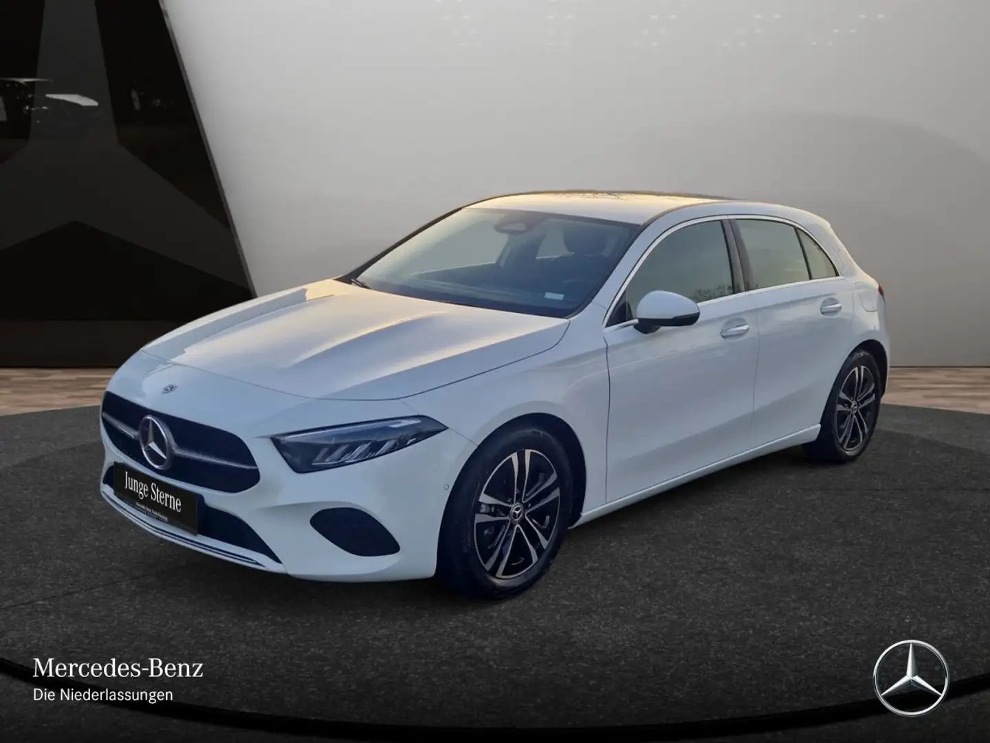 Mercedes-Benz A 200 PROGRESSIVE+LED+KAMERA+KEYLESS+7G Weiß - 2