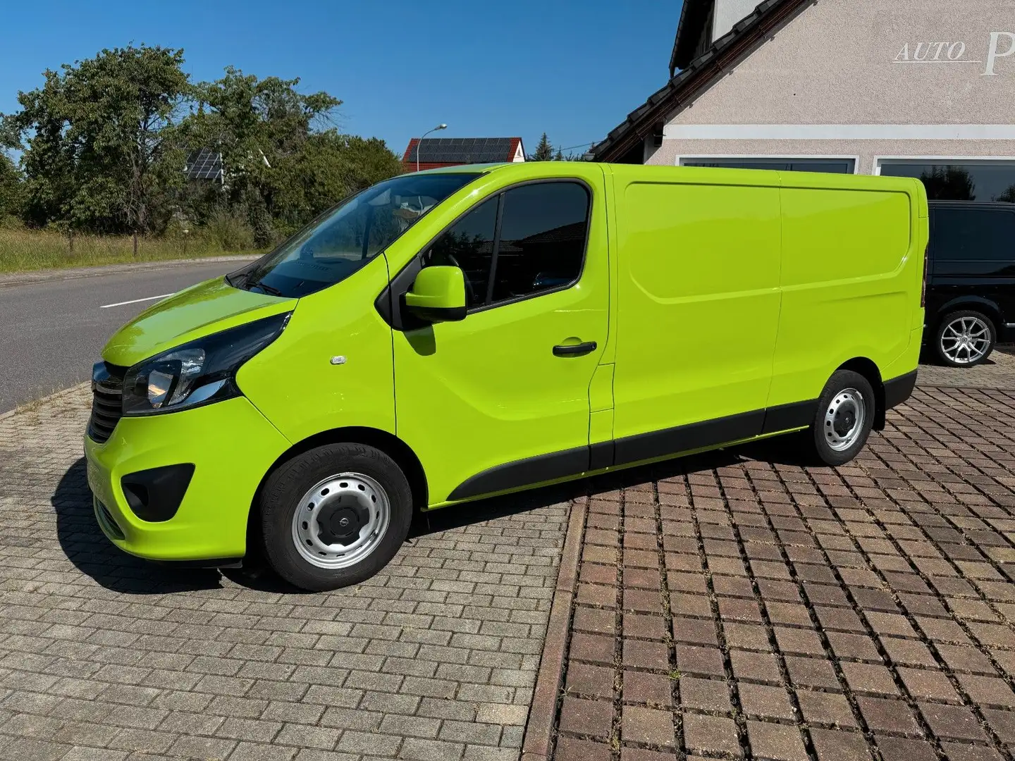 Opel Vivaro B Kasten L2H1  2,9t in Mamba Grün Green - 1