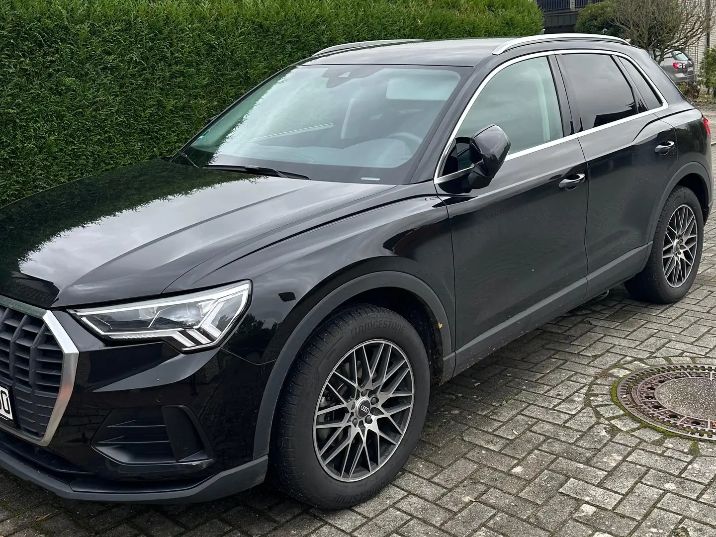 Audi Q3 Q3 Diesel 35 TDI quattro S tronic Schwarz - 1