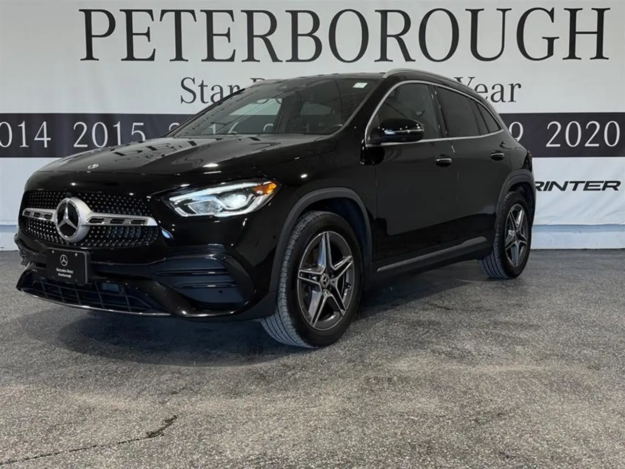 Mercedes-Benz GLA снимка Mercedes-Benz GLA