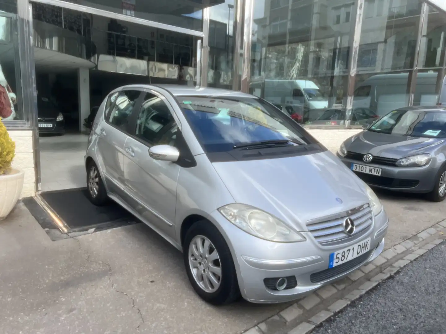 Mercedes-Benz A 150 Plateado - 1