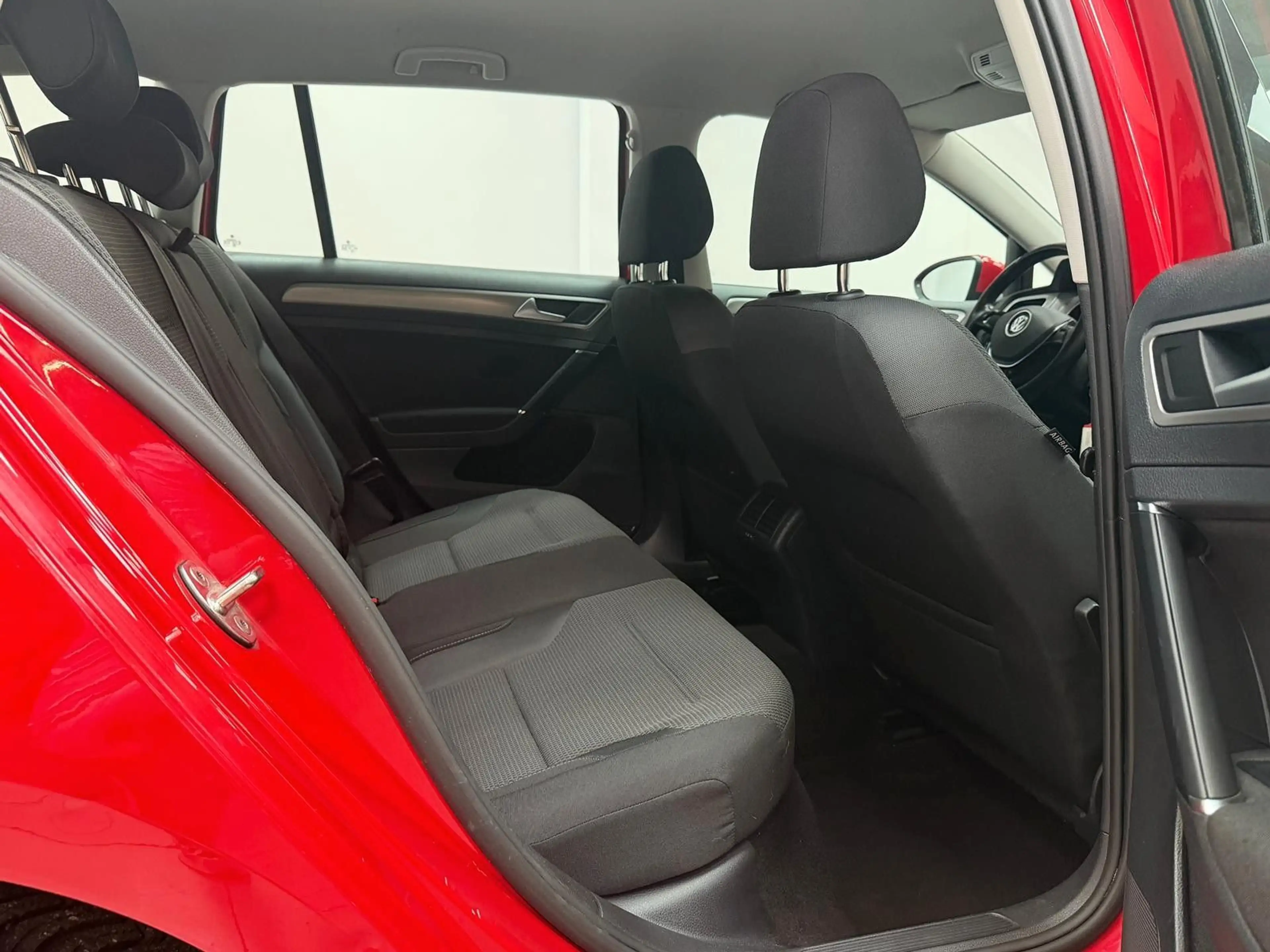 Volkswagen Golf VII 1.2TSI Variant / AHK / KLIMA / LM-FELGE — photo 14