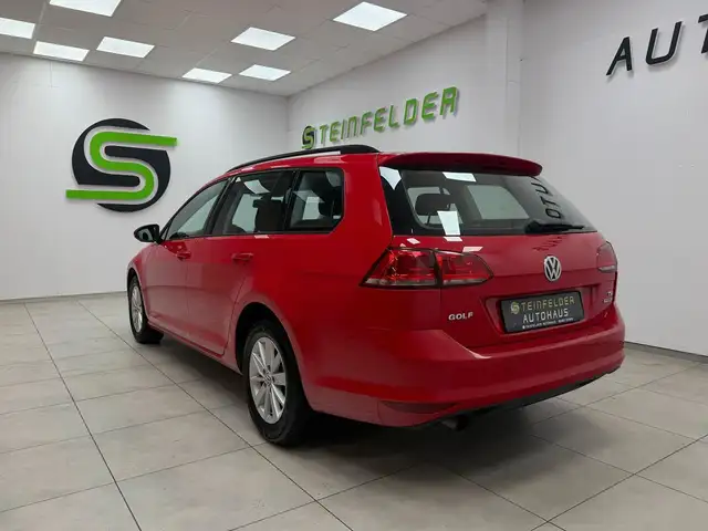 Volkswagen Golf view 5