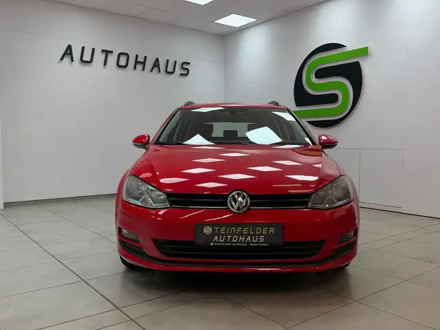 Volkswagen Golf view 2