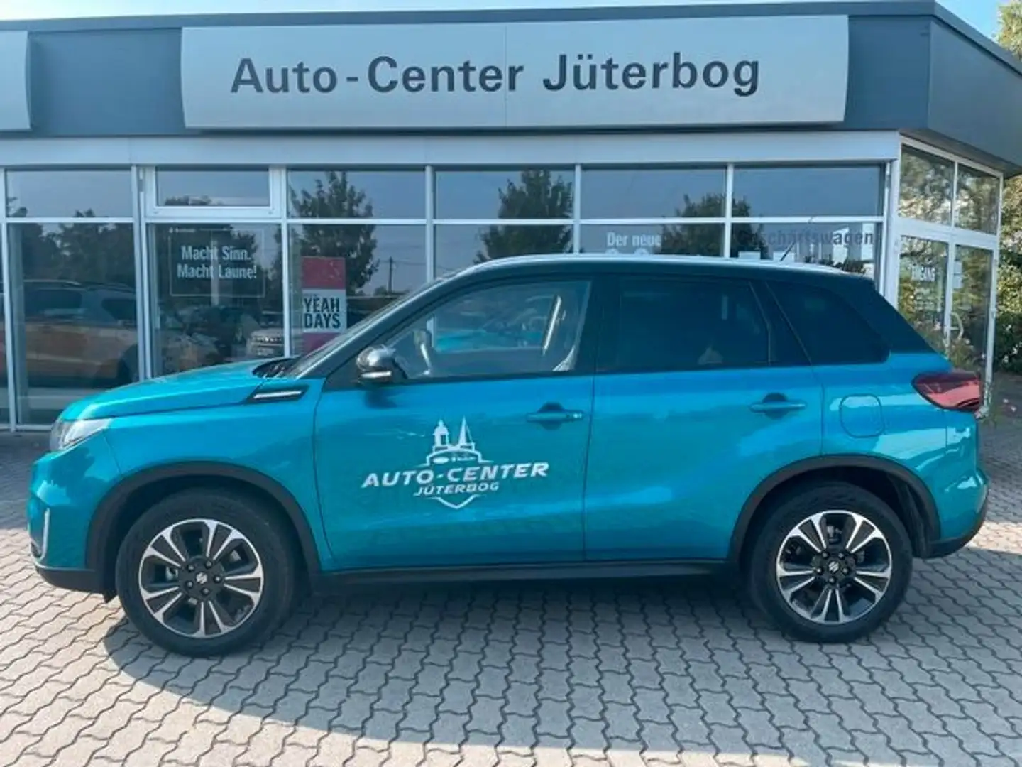 Suzuki Vitara 1.5 Comfort+ 4x4 *Allgrip*Panorama Blauw - 2