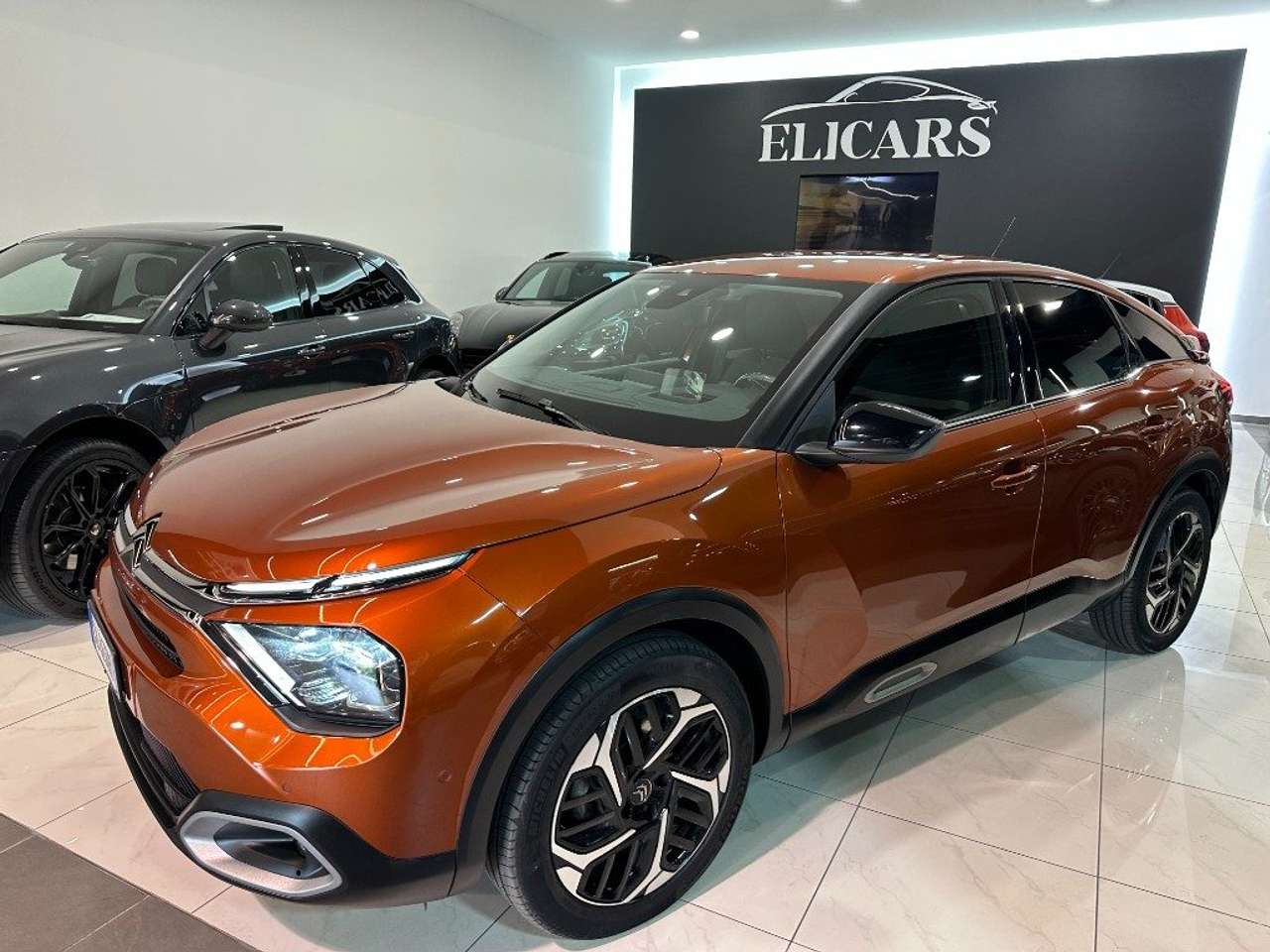 Citroen C4 PureTech 130 S&S EAT8 Shine