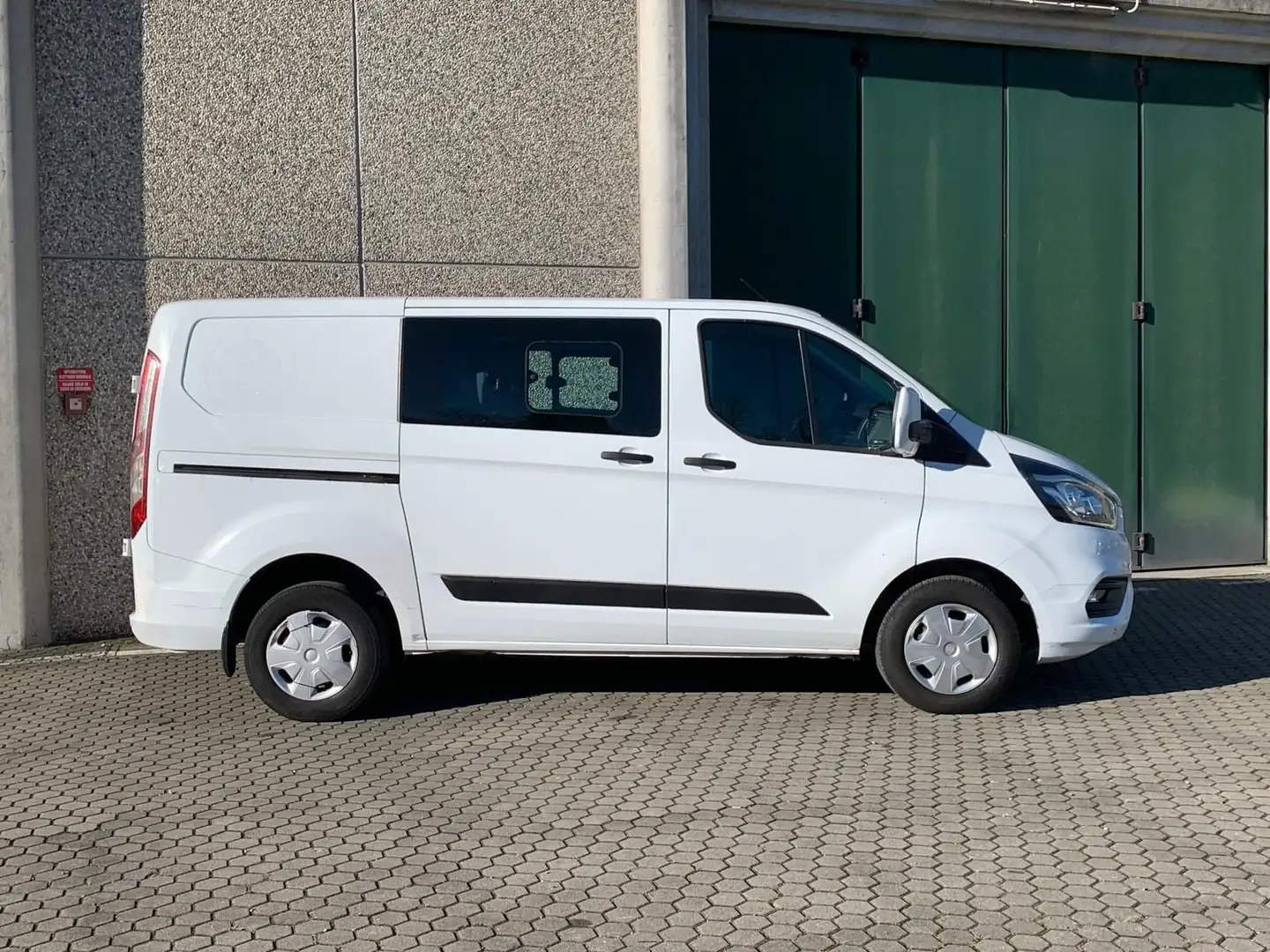 Ford Transit Custom 6 posti  -  Euro 6d Weiß - 2