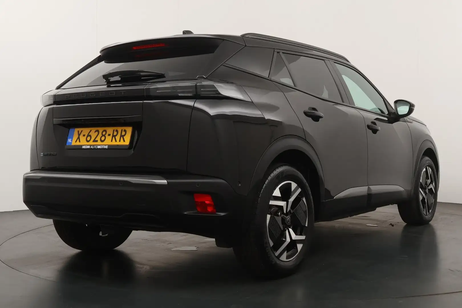 Peugeot e-2008 EV 156pk Allure 54 kWh | Facelift | Navigatie | Ca Noir - 2