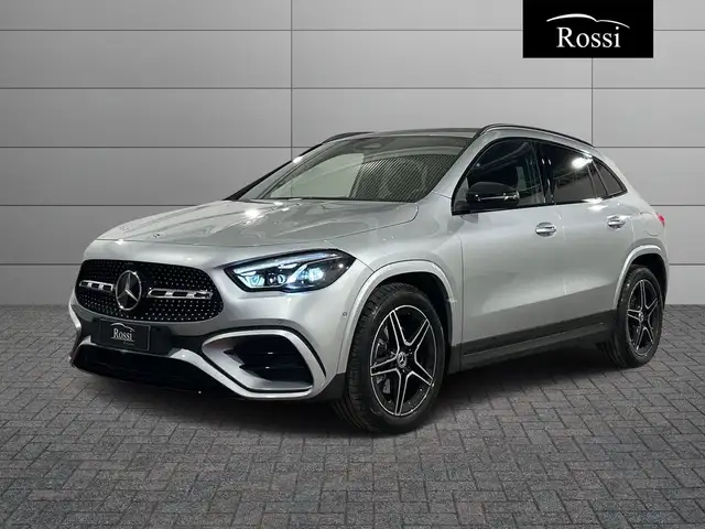 Mercedes-Benz GLA 200 d Automatic 4MATIC