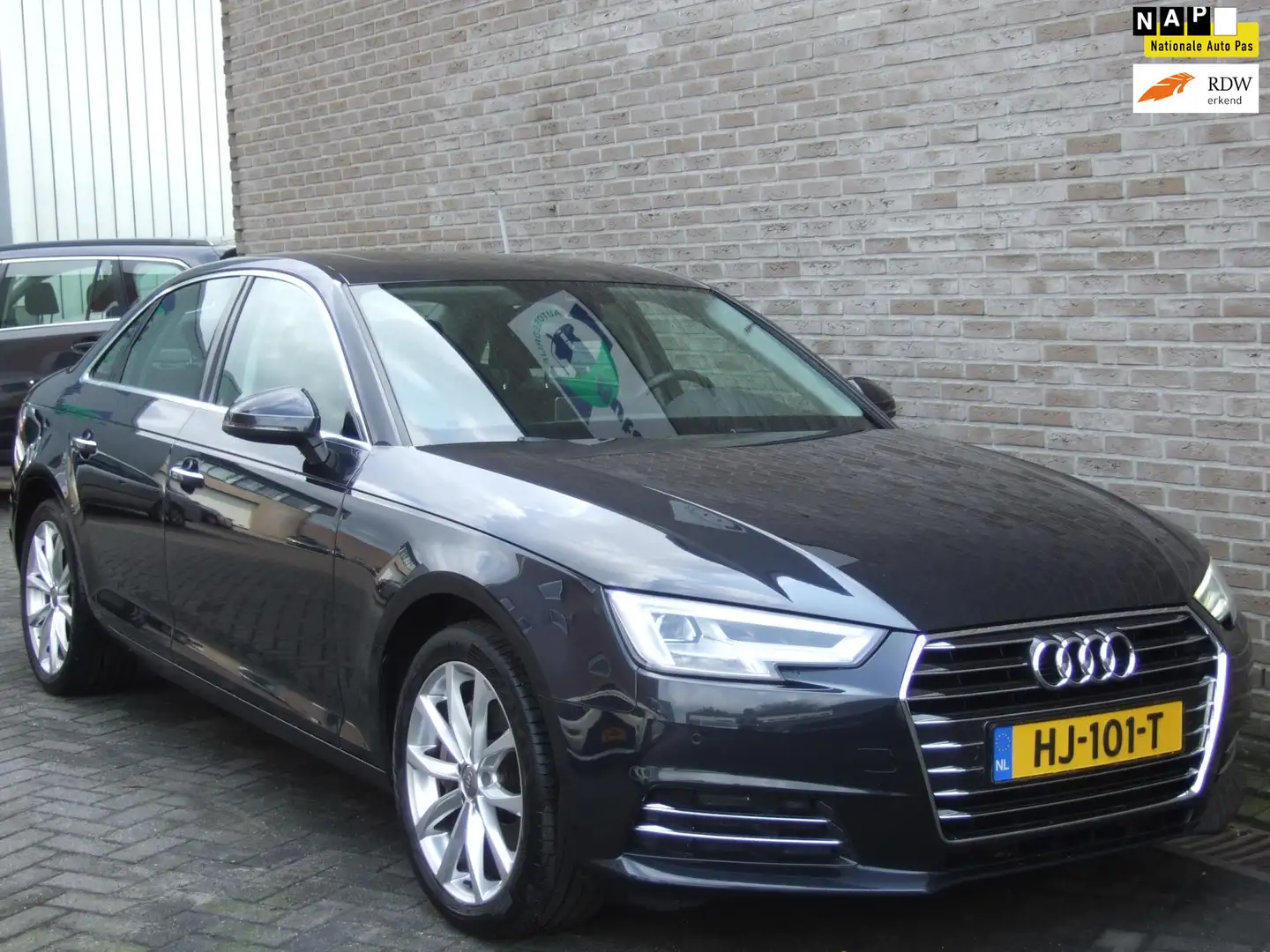 Audi A4 Limousine 2.0 TDI Design Pro Line Plus - Schuifdak Bleu - 1