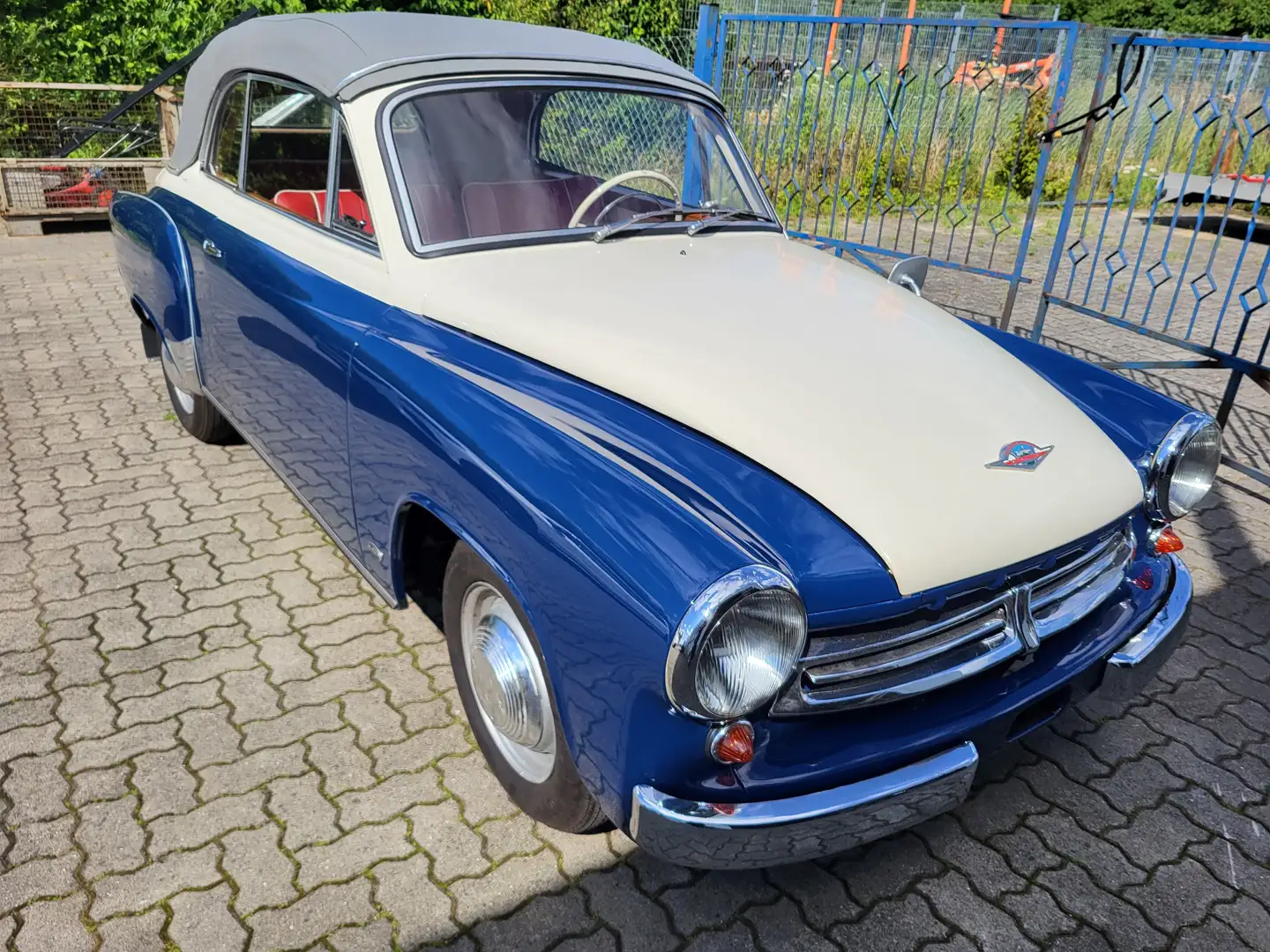 Wartburg 311 Cabrio Blau - 2