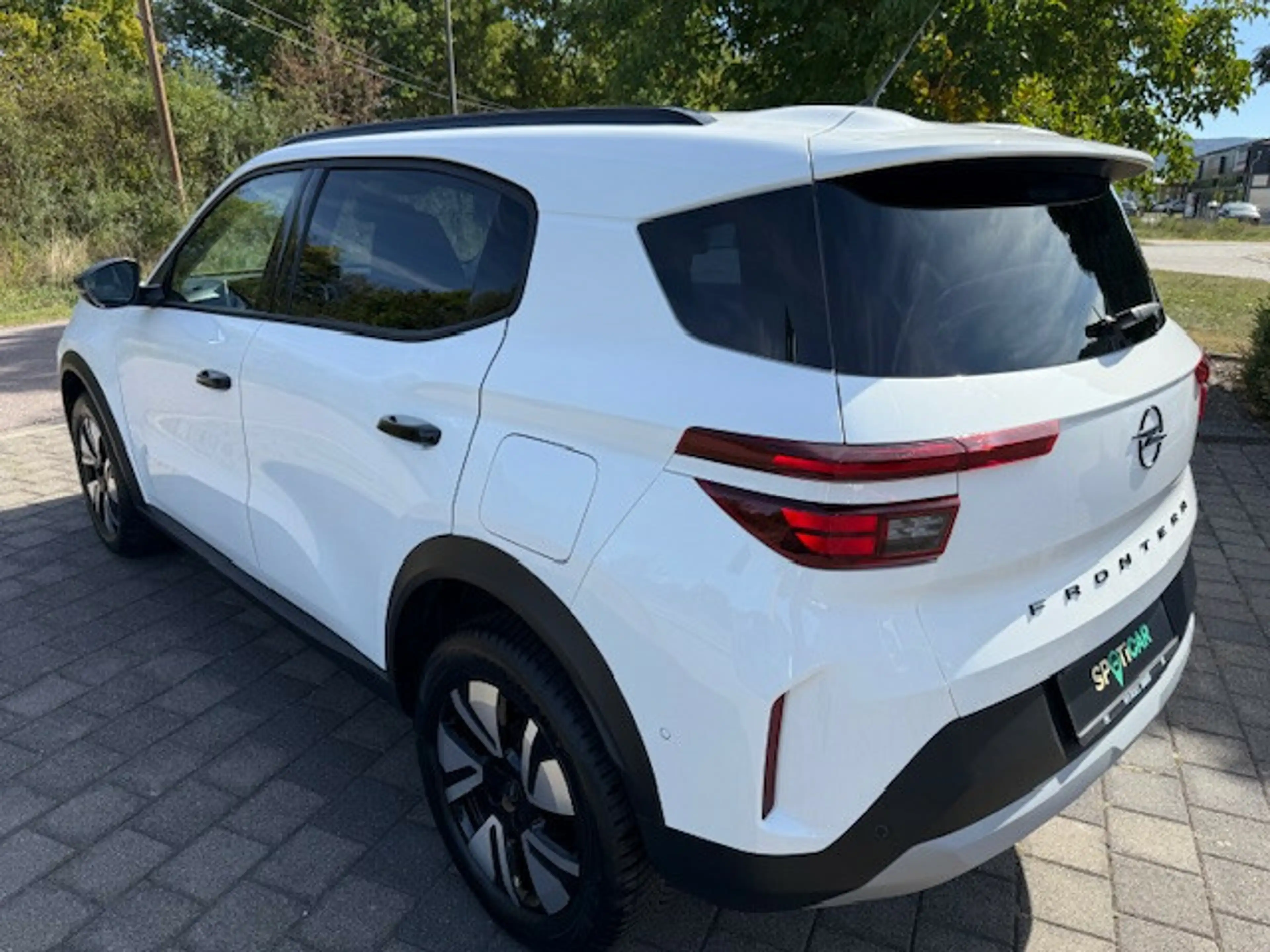 Opel Frontera 1.2 Turbo 48V Hybrid GS — photo 5