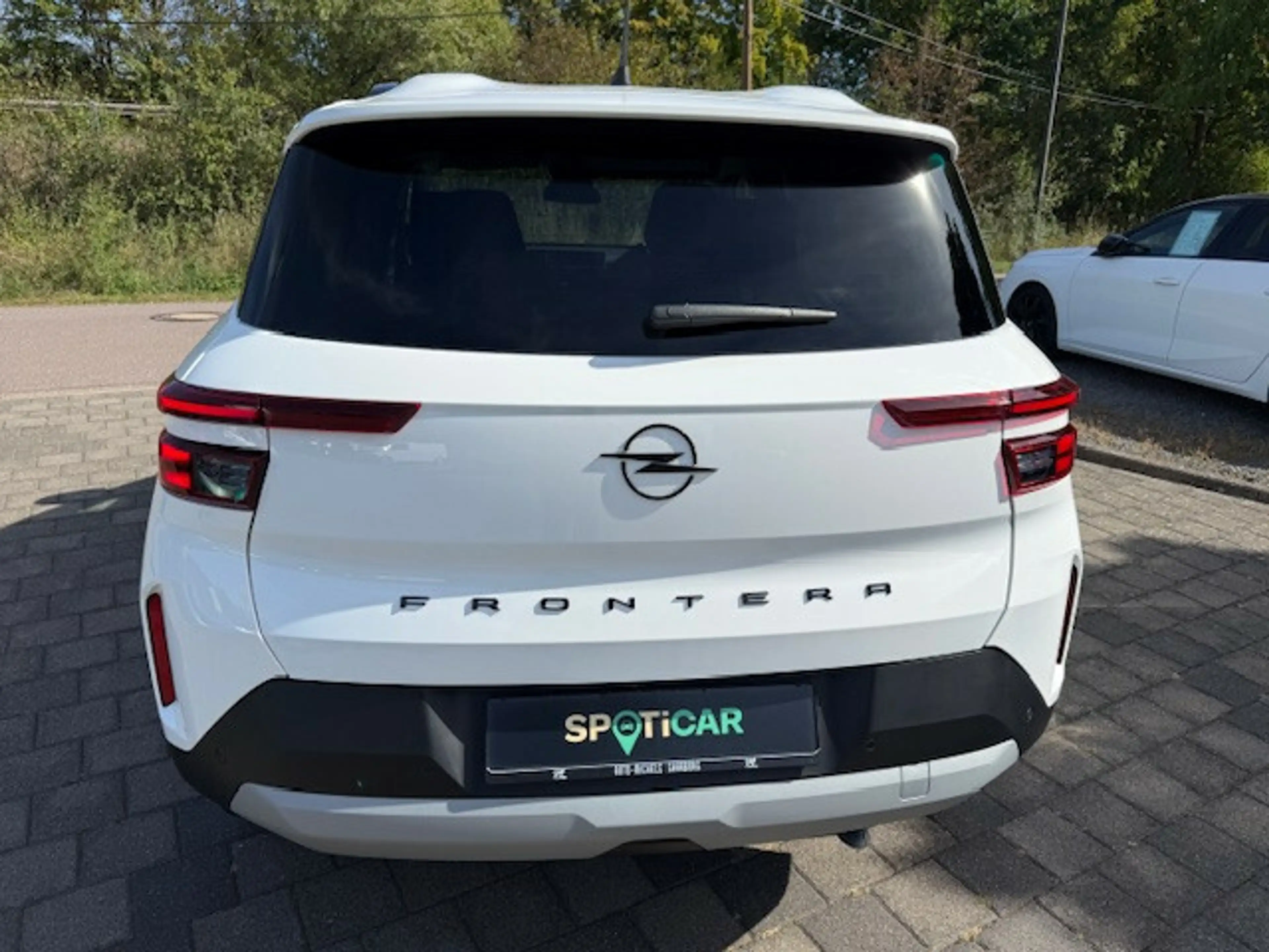 Opel Frontera 1.2 Turbo 48V Hybrid GS — photo 7