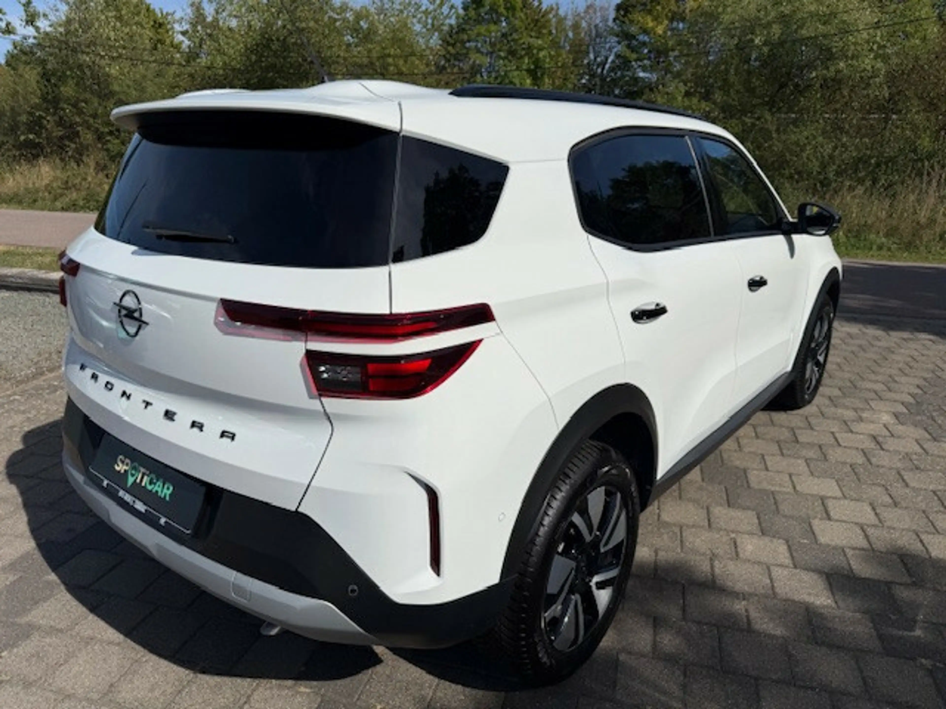 Opel Frontera 1.2 Turbo 48V Hybrid GS — photo 6