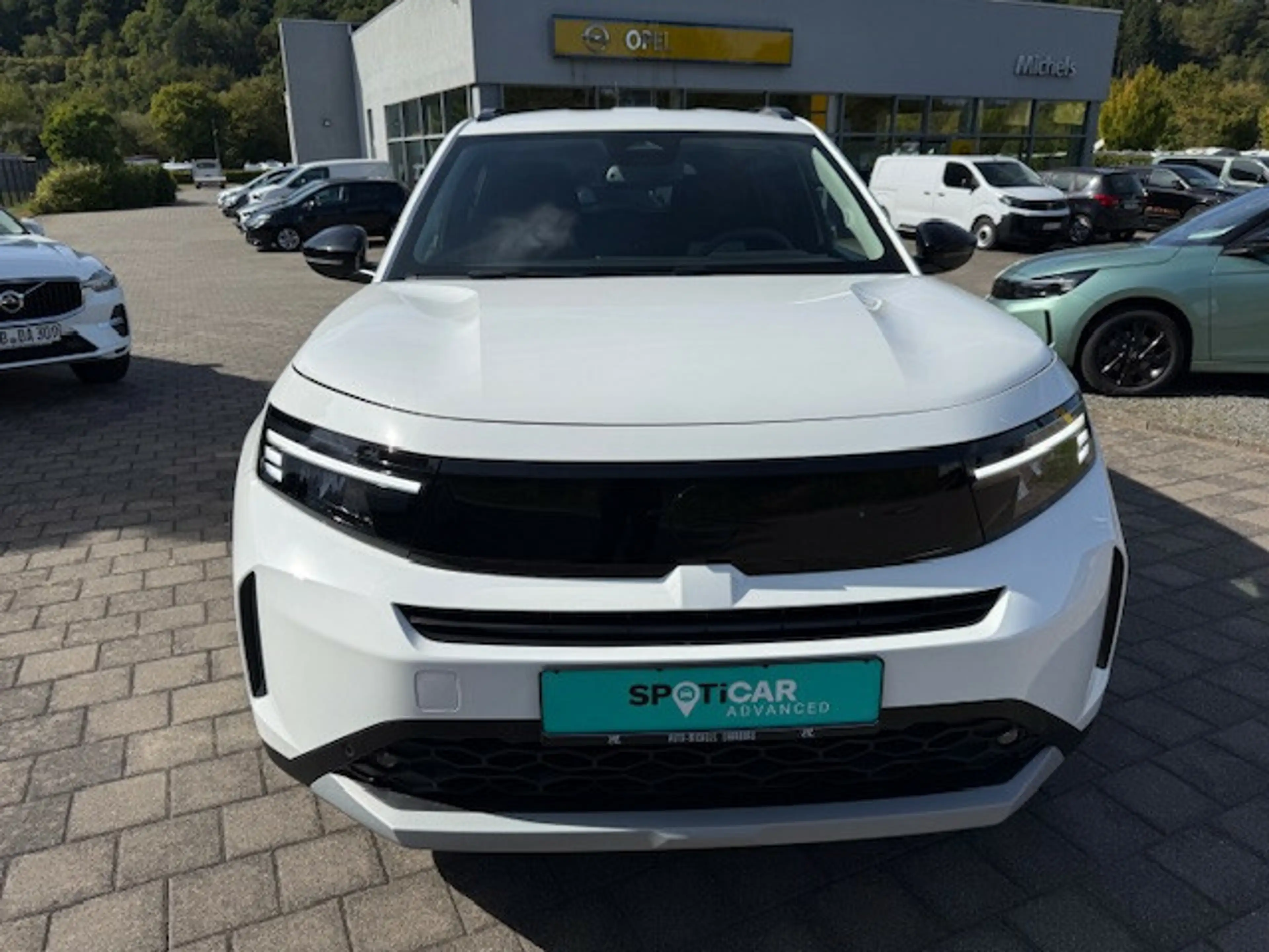 Opel Frontera 1.2 Turbo 48V Hybrid GS — photo 2