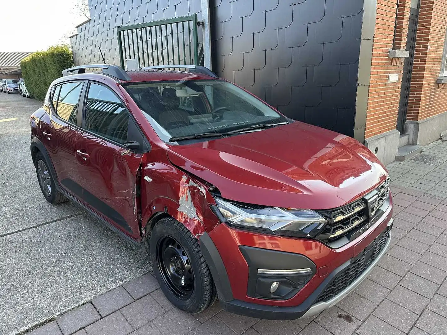 Dacia Sandero 1.0 TCe MET 33DKM HANDELAARS & EXPORT Rouge - 2