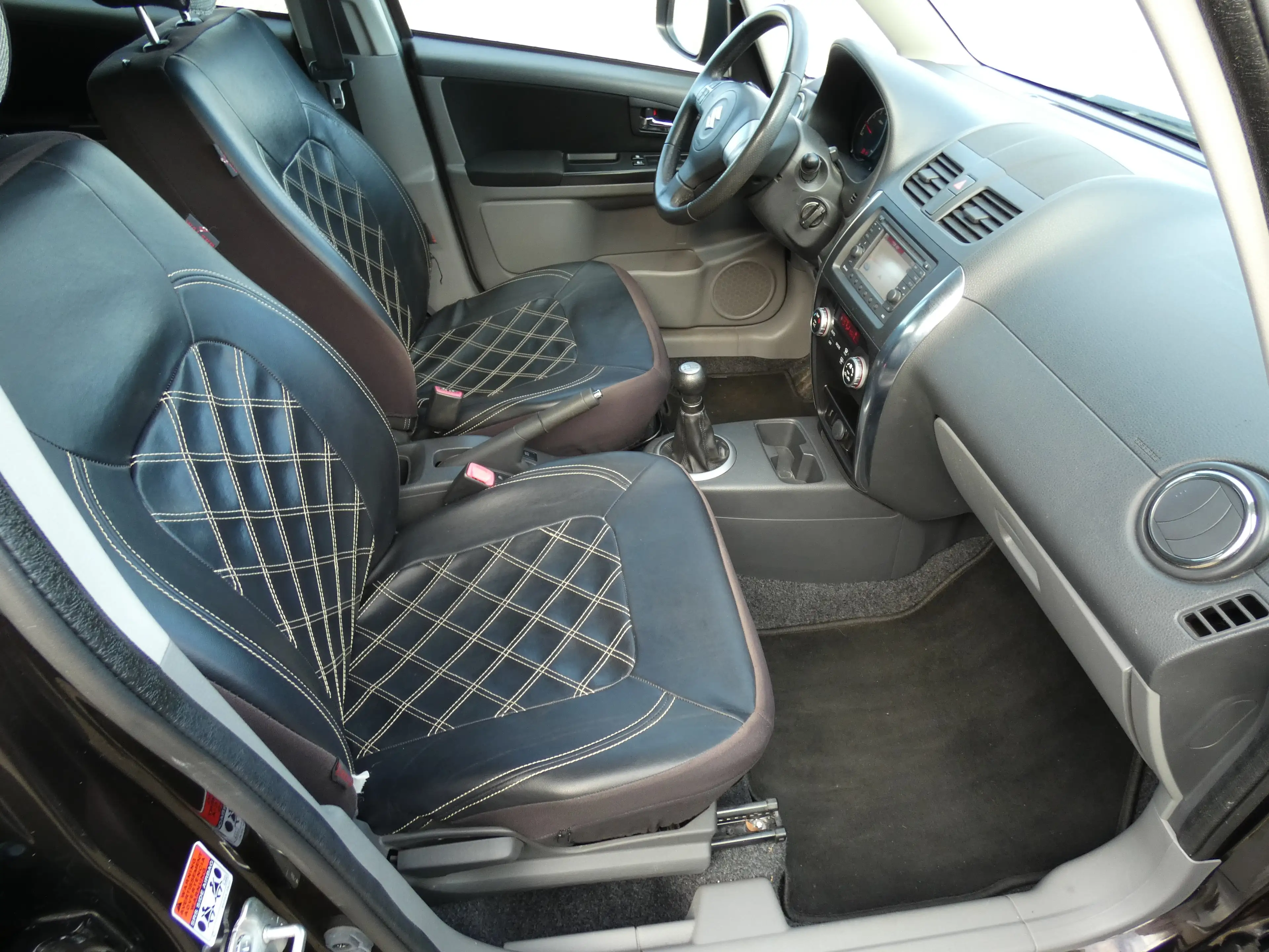 Suzuki SX4 Classic 1.6 VVT 4x2 City+ Navi, Sitzheizung, WR — photo 13