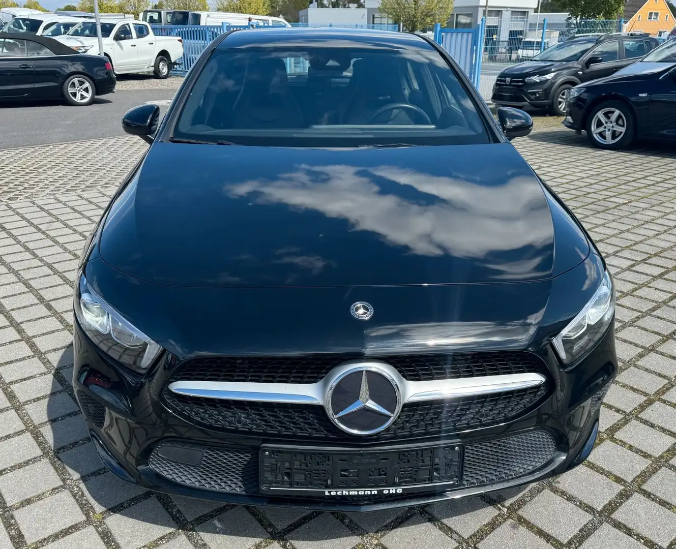 Mercedes-Benz A 200 Progressive LED/MBUX/SHZ/Park/Temp. Black - 2