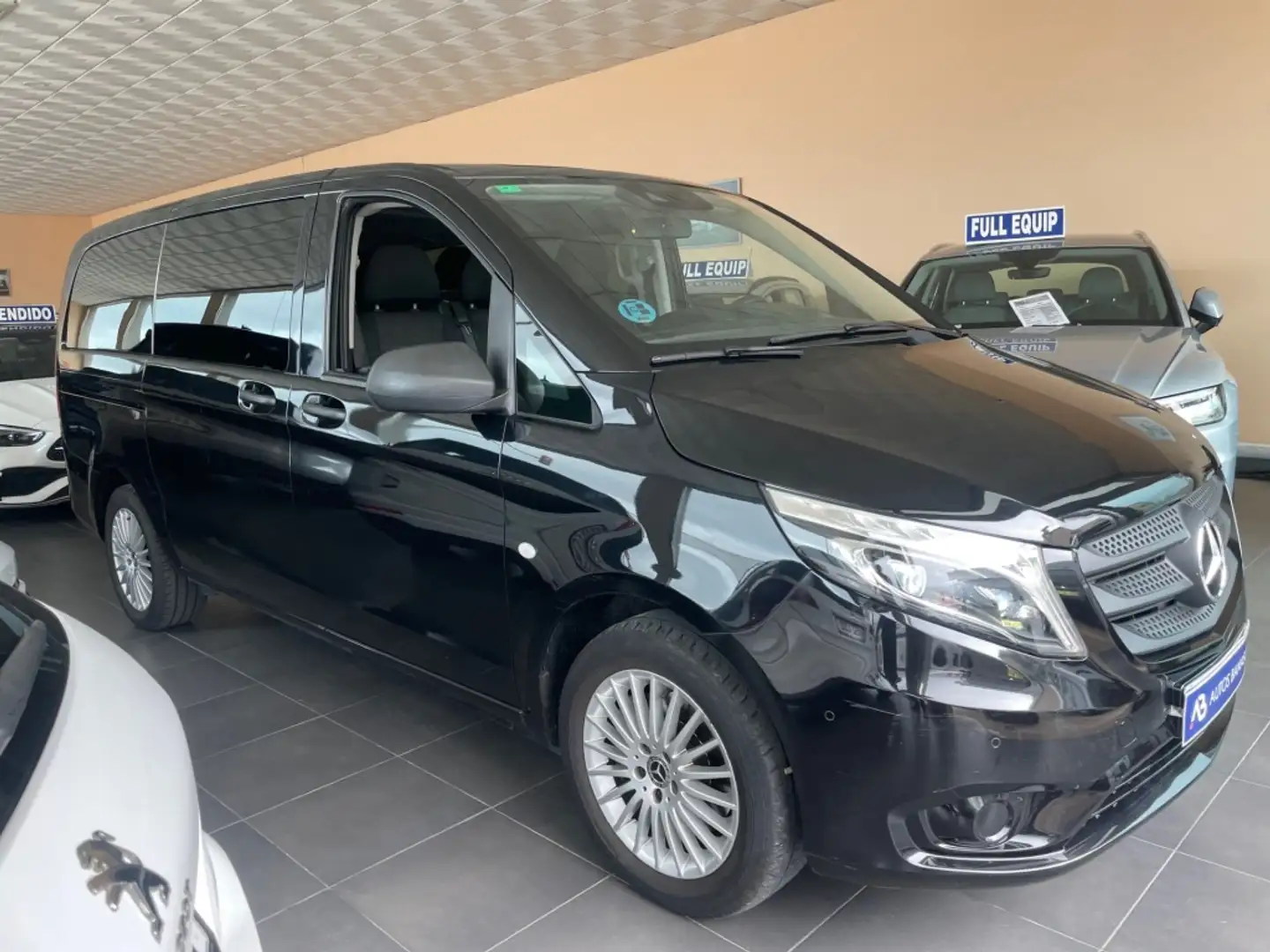Mercedes-Benz Vito Mixto 116CDI Larga 9G-Tronic Negro - 2
