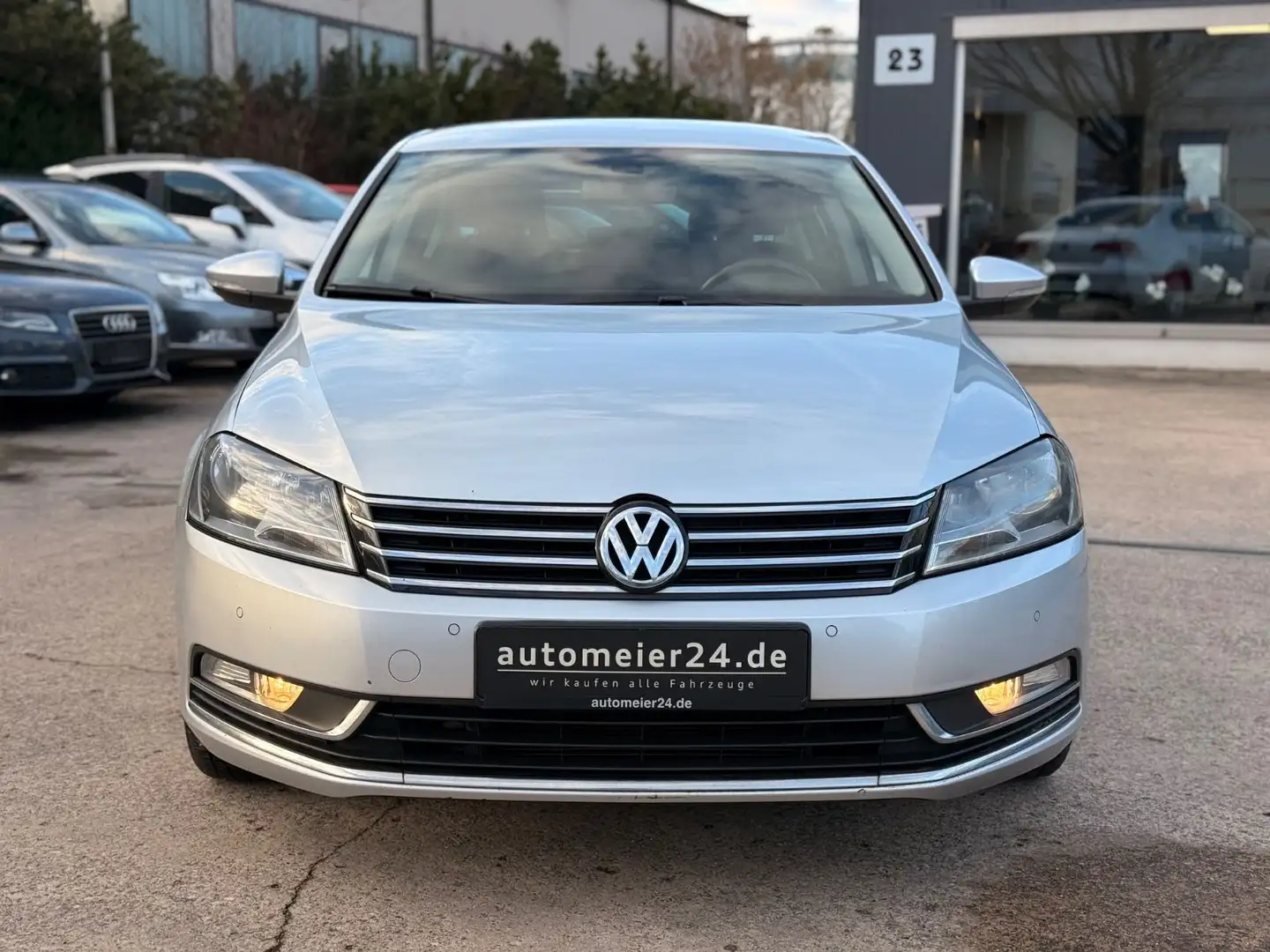 Volkswagen Passat Lim. Comfortline *KETTE NEU* Silber - 2