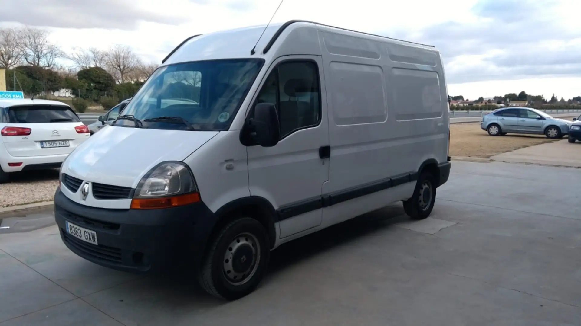 Renault Master 2.5dCi Fg. 3500 Medio Sobr. 120 Blanc - 1