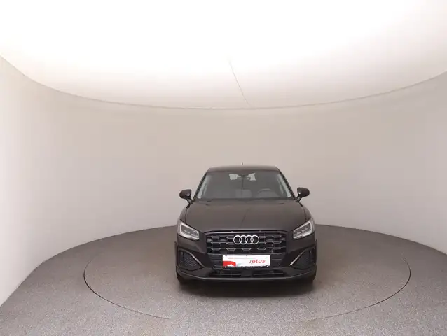 Audi Q2 view 3
