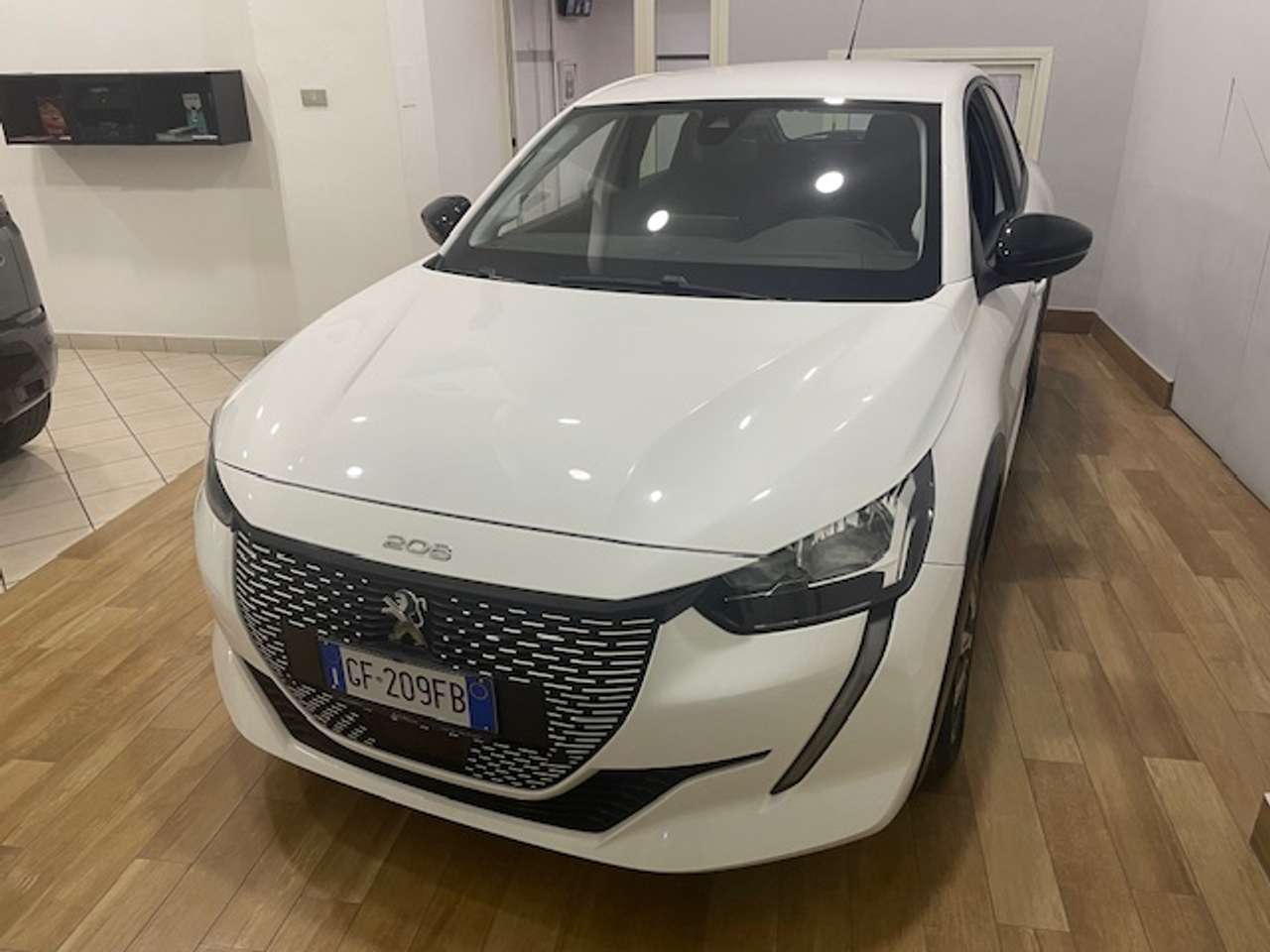 Peugeot 208 e-208 Active Pack 100kW