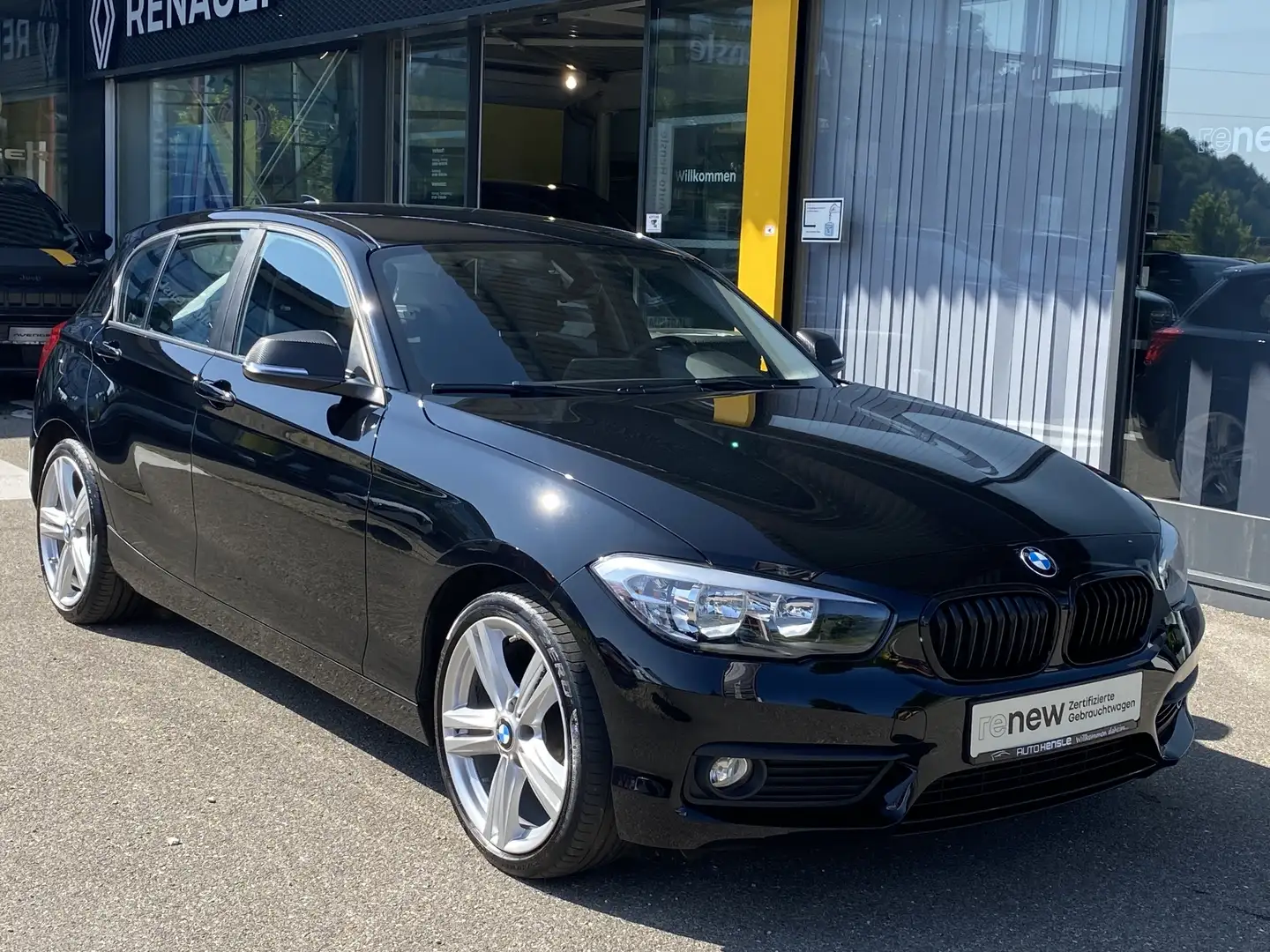 BMW 1er - 116 i Advantage Schwarz - 1