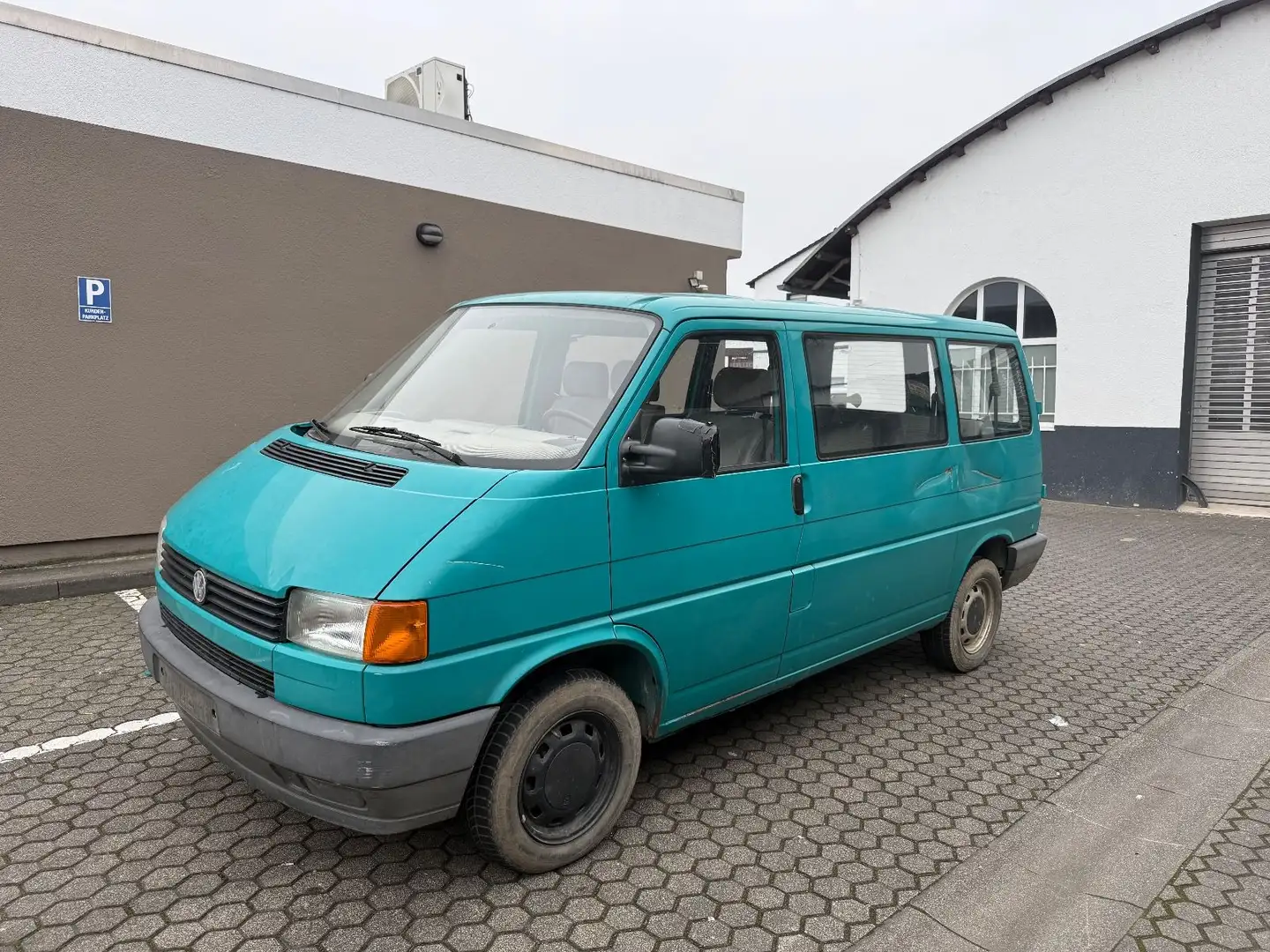 Volkswagen T4 Kombi T4 DIESEL *1.HAND+WENIG KM+6-SITZER+FENSTERBUS* Grün - 1