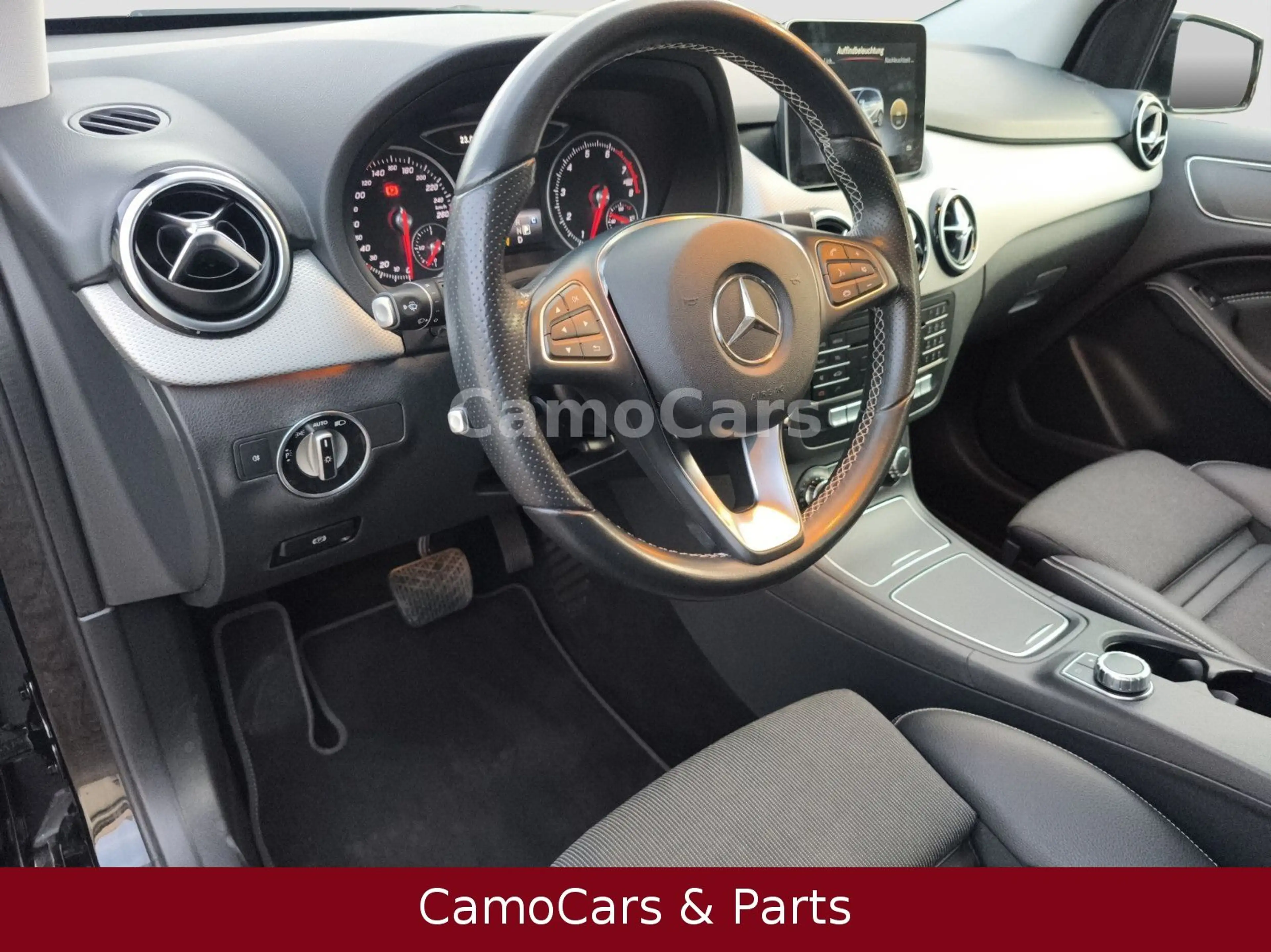 Mercedes-Benz B 220 B 4Matic Urban Style Edition Navi Tempomat — photo 8