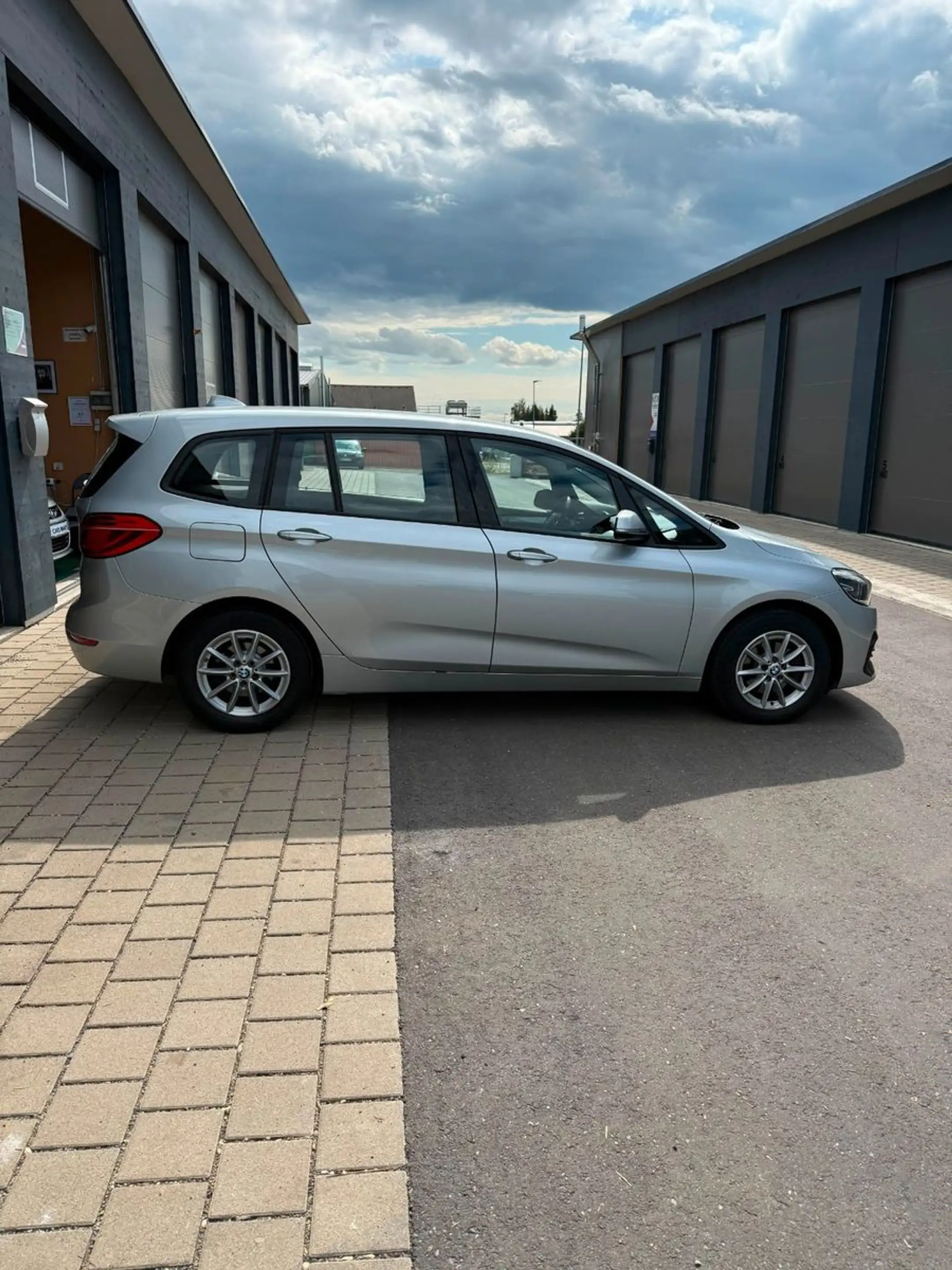 BMW 216 2 Gran Tourer 216 d Advantage — photo 8