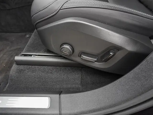 Volvo XC90 view 15