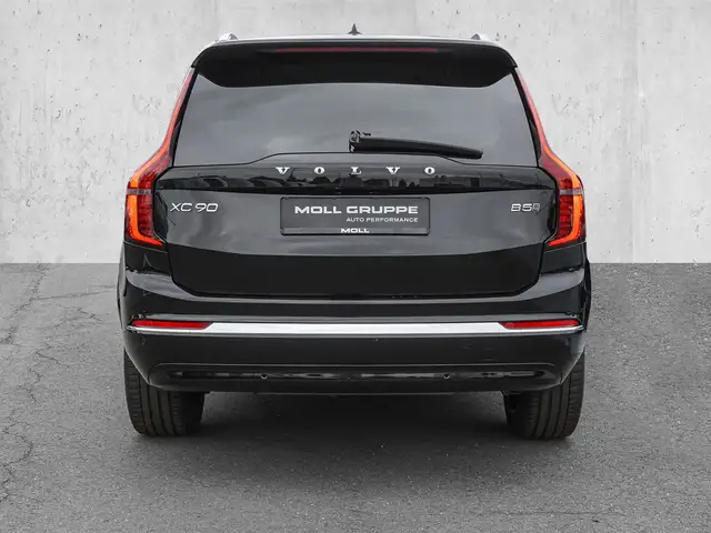 Volvo XC90 view 6