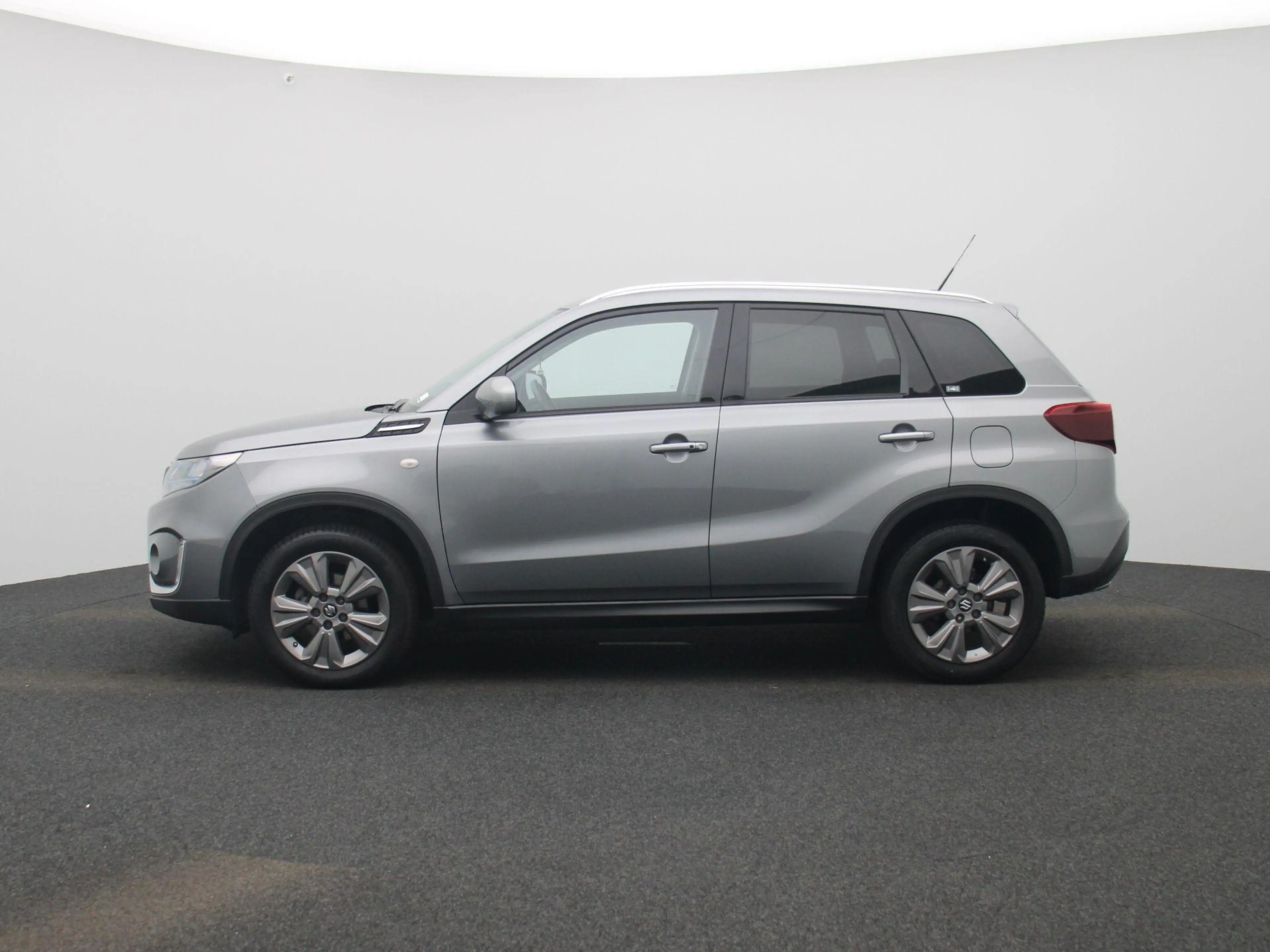 Suzuki Grand Vitara 1.5 Luxe+ Cam | Adaptive Cruise | Zetelverw. — photo 5