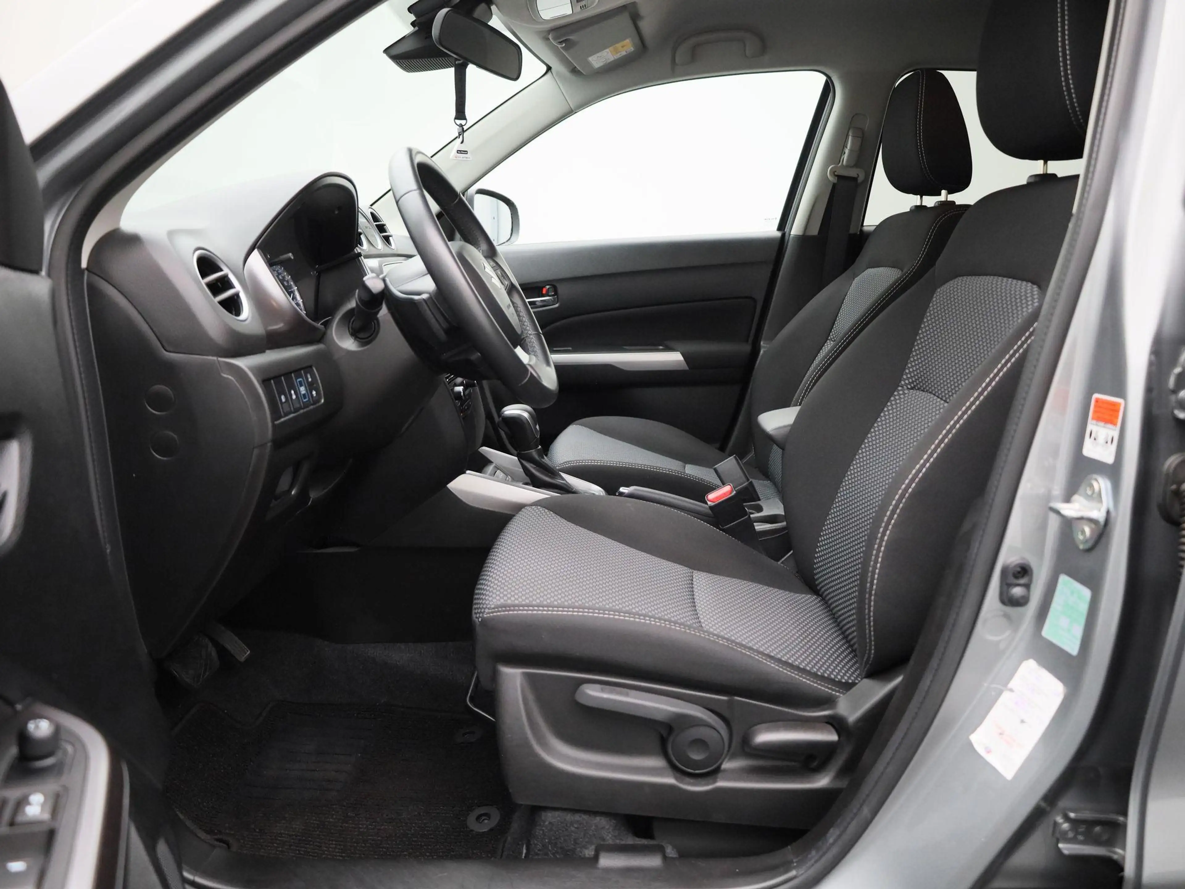 Suzuki Grand Vitara 1.5 Luxe+ Cam | Adaptive Cruise | Zetelverw. — photo 13