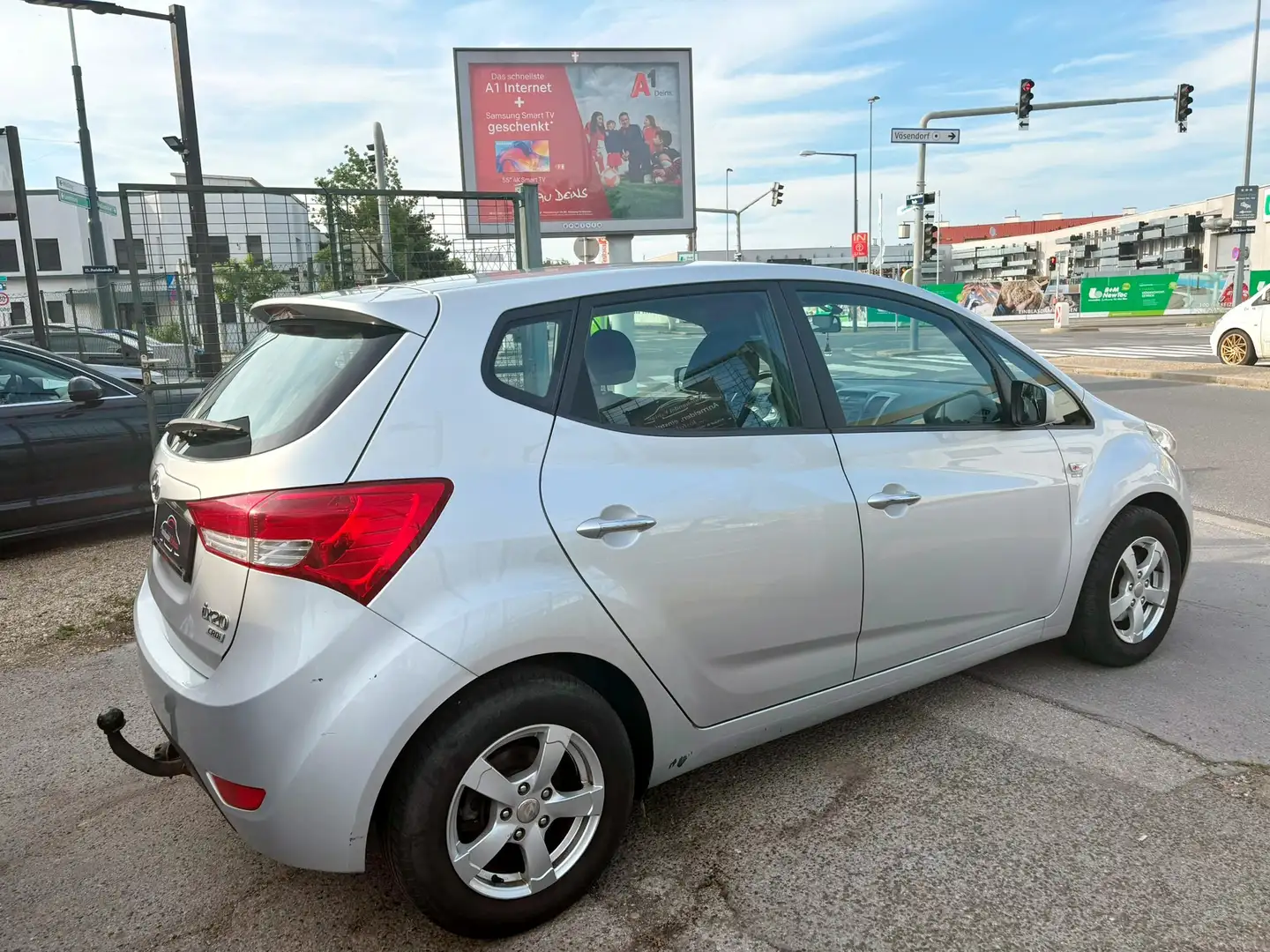 Hyundai iX20 1,4 CRDi Europe mit PICKERL 10 / 2026 Silber - 2