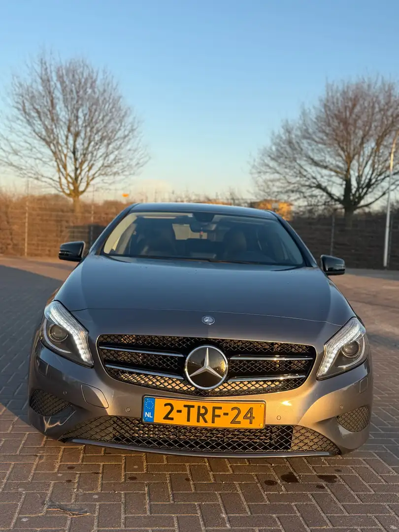 Mercedes-Benz A 200 Ambition Grijs - 1