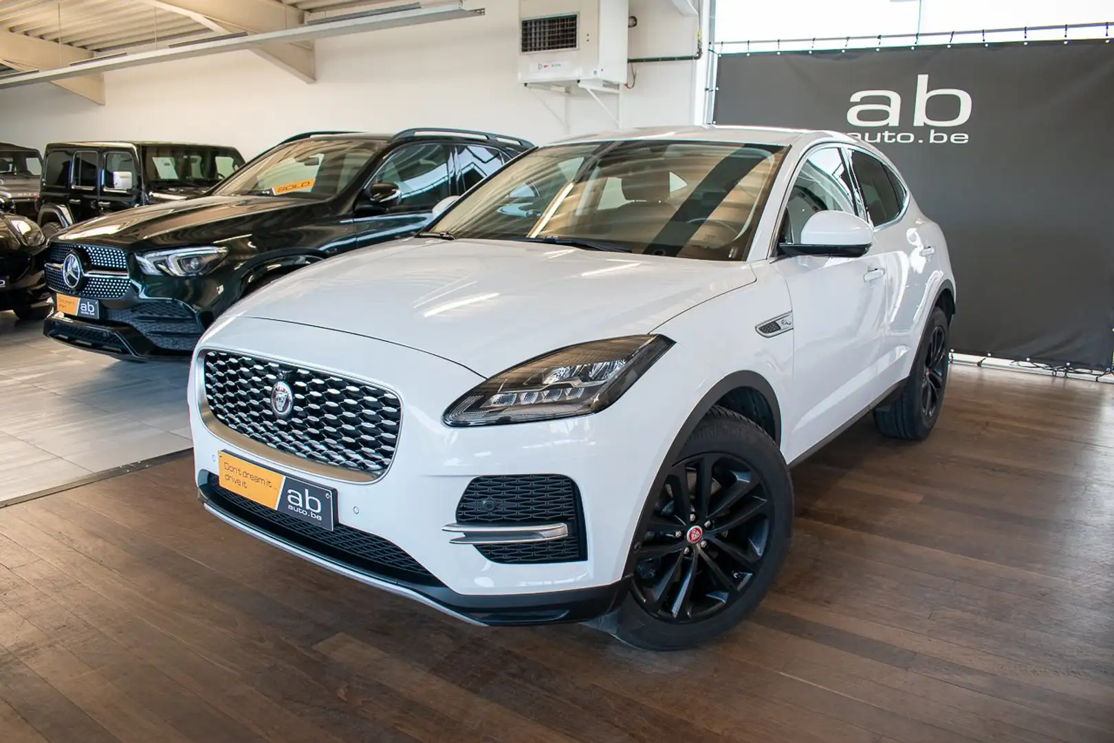 Jaguar E-Pace P160, KEYLESS,BT,ANDR AUTO,DAB,CAMERA,CRUISE CONTR Wit - 2