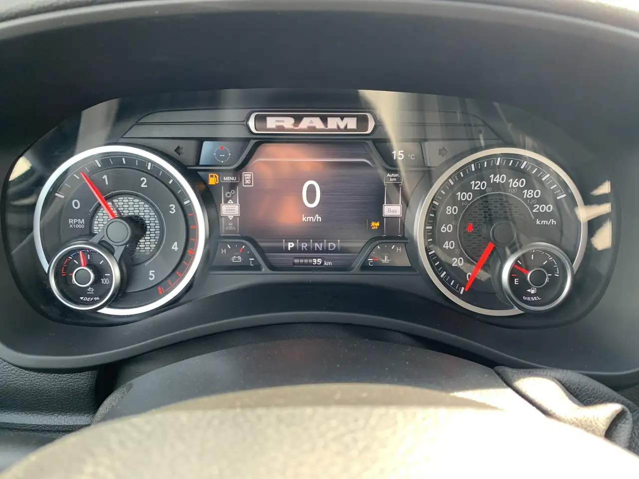 RAM 2500 снимка RAM 2500