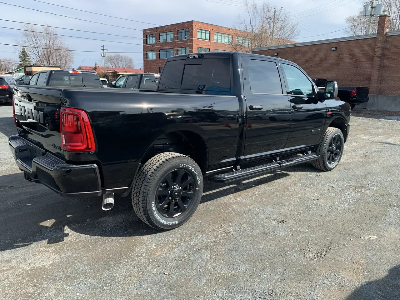 RAM 2500 снимка RAM 2500