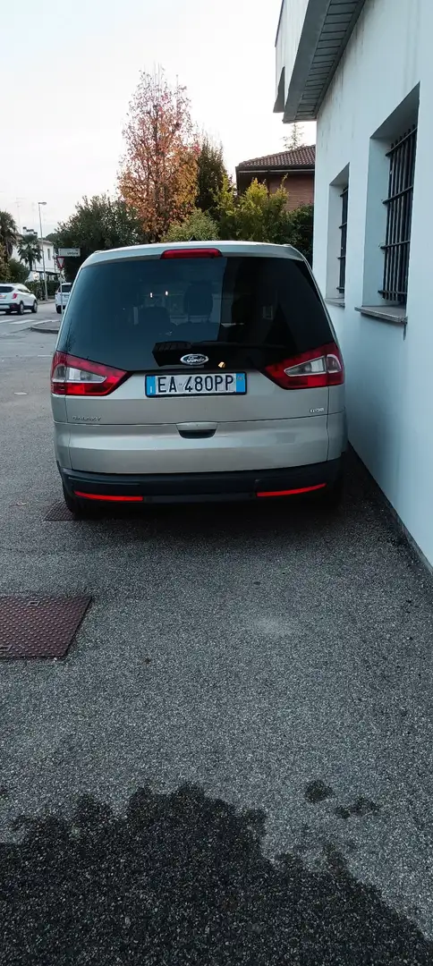 Ford Galaxy 2.0 tdci Titanium dpf - 1