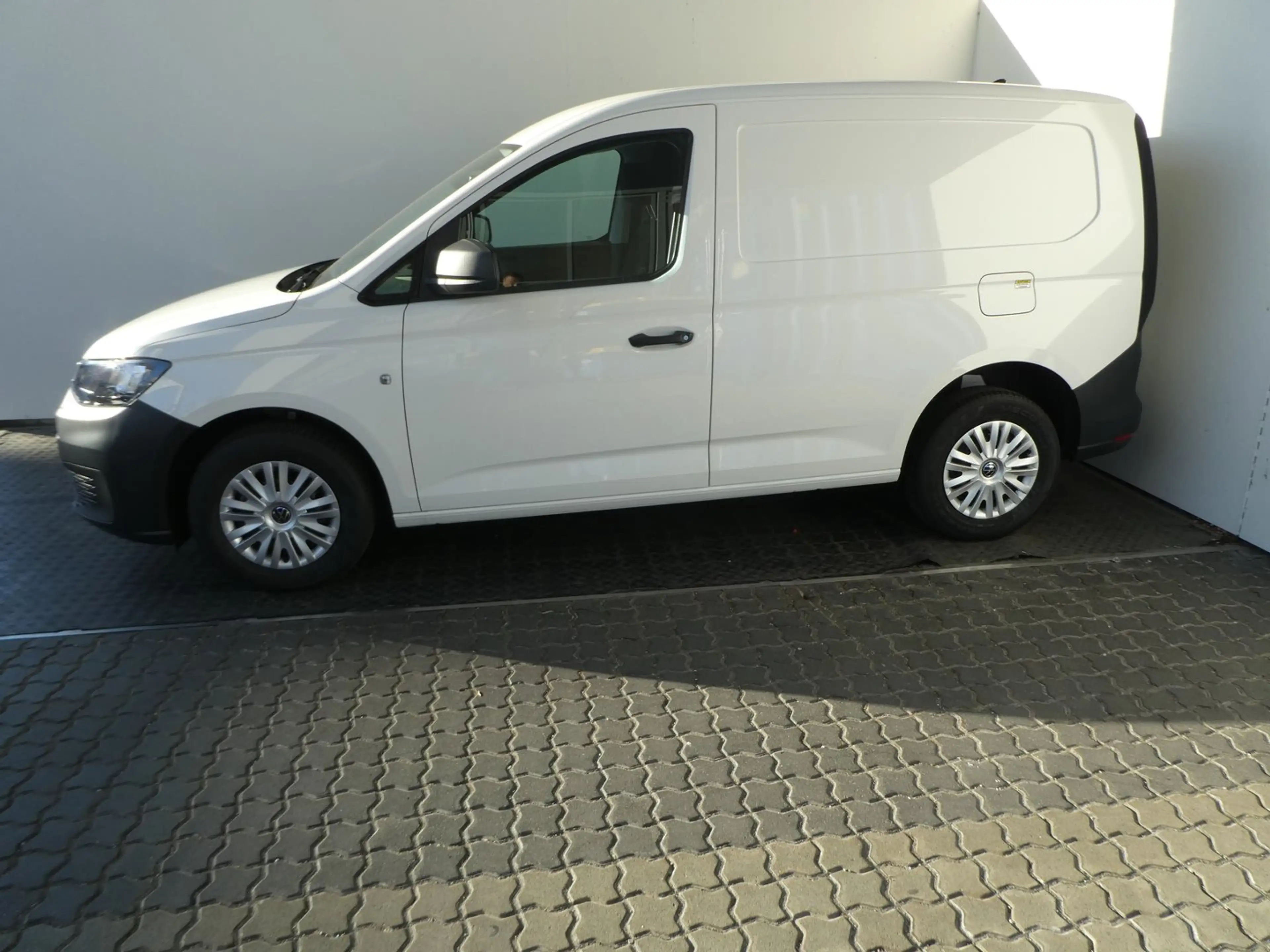 Volkswagen Caddy Cargo Entry TDI — photo 3