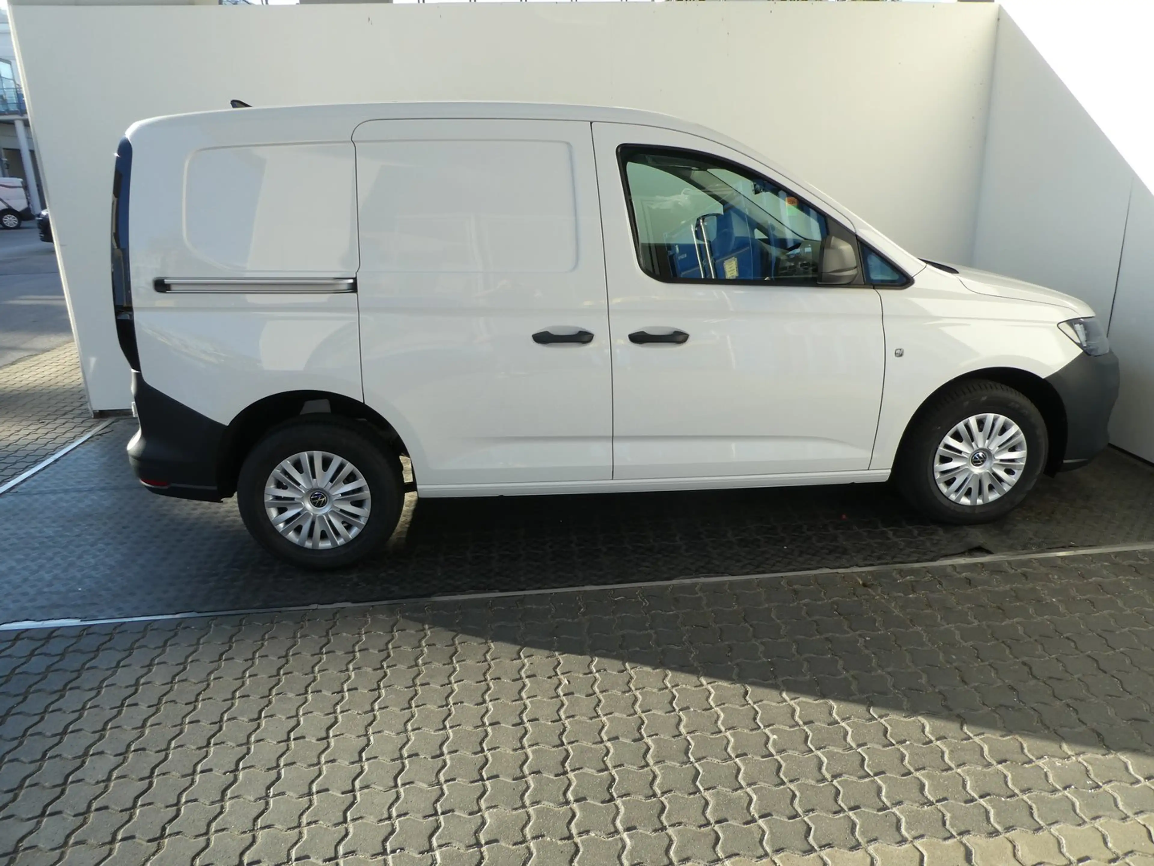 Volkswagen Caddy Cargo Entry TDI — photo 4