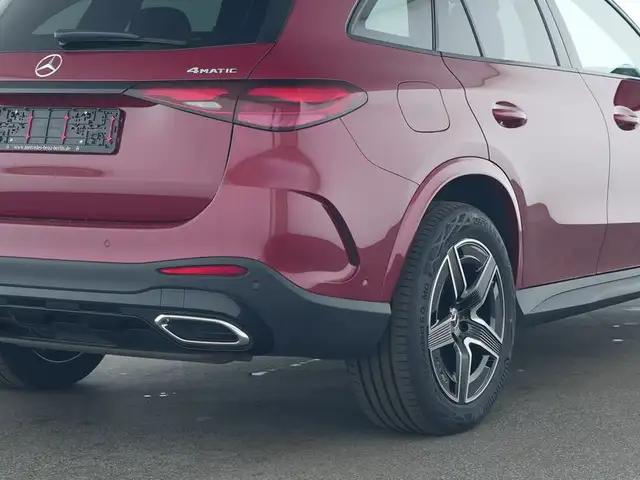 Mercedes-Benz GLC view 5
