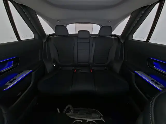 Mercedes-Benz GLC view 10