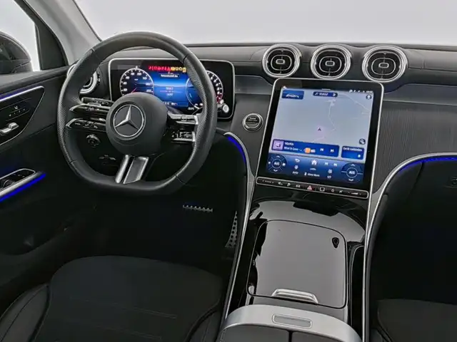 Mercedes-Benz GLC view 6