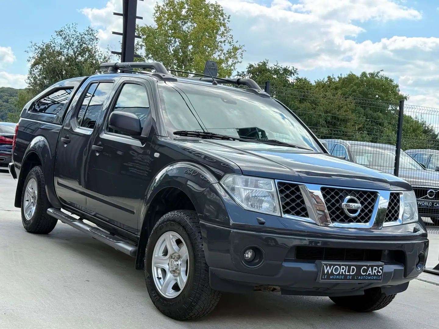 Nissan Navara 2.5 dCi 4x4 NAVI CUIR TOIT OUV. GARANTIE 12MOIS Gris - 2
