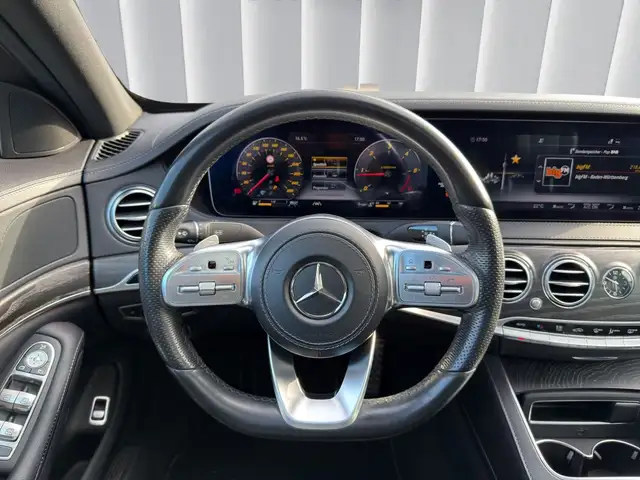 Mercedes-Benz S-Class view 12