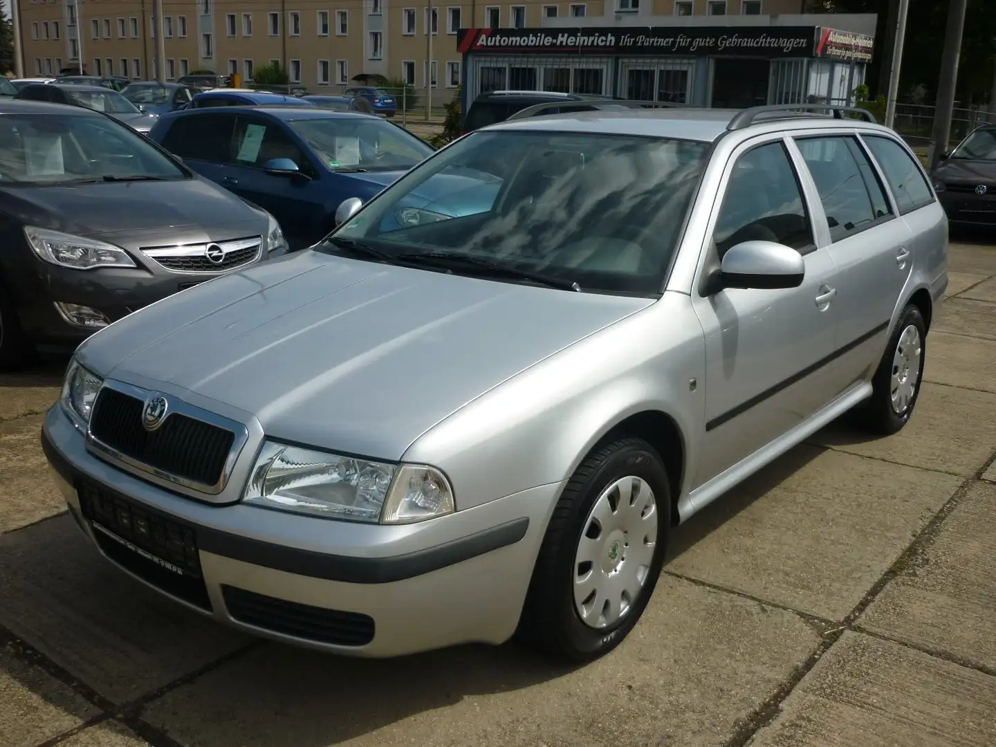 Skoda Octavia 1.6 Combi Tour Klima! HU/AU bei Verkauf - NEU! Grau - 1