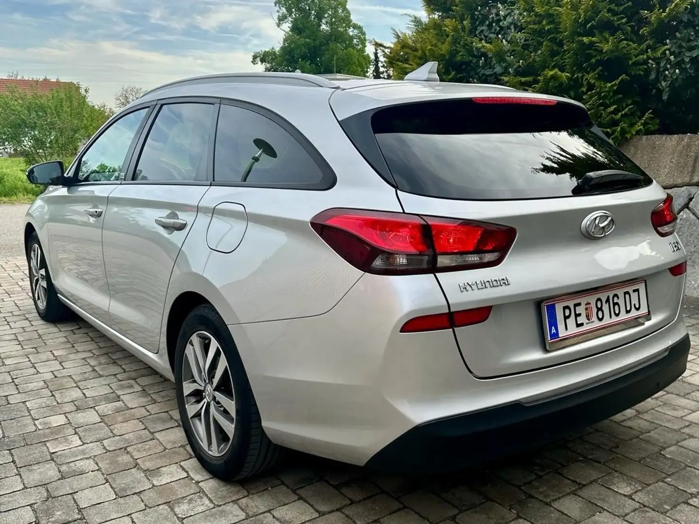 Hyundai i30 Select Grau - 2